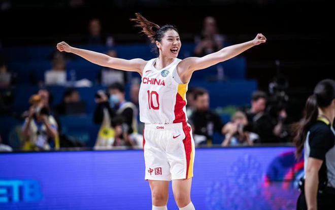 郑州大学校友张茹为主力的中国女篮勇夺世界杯亚军