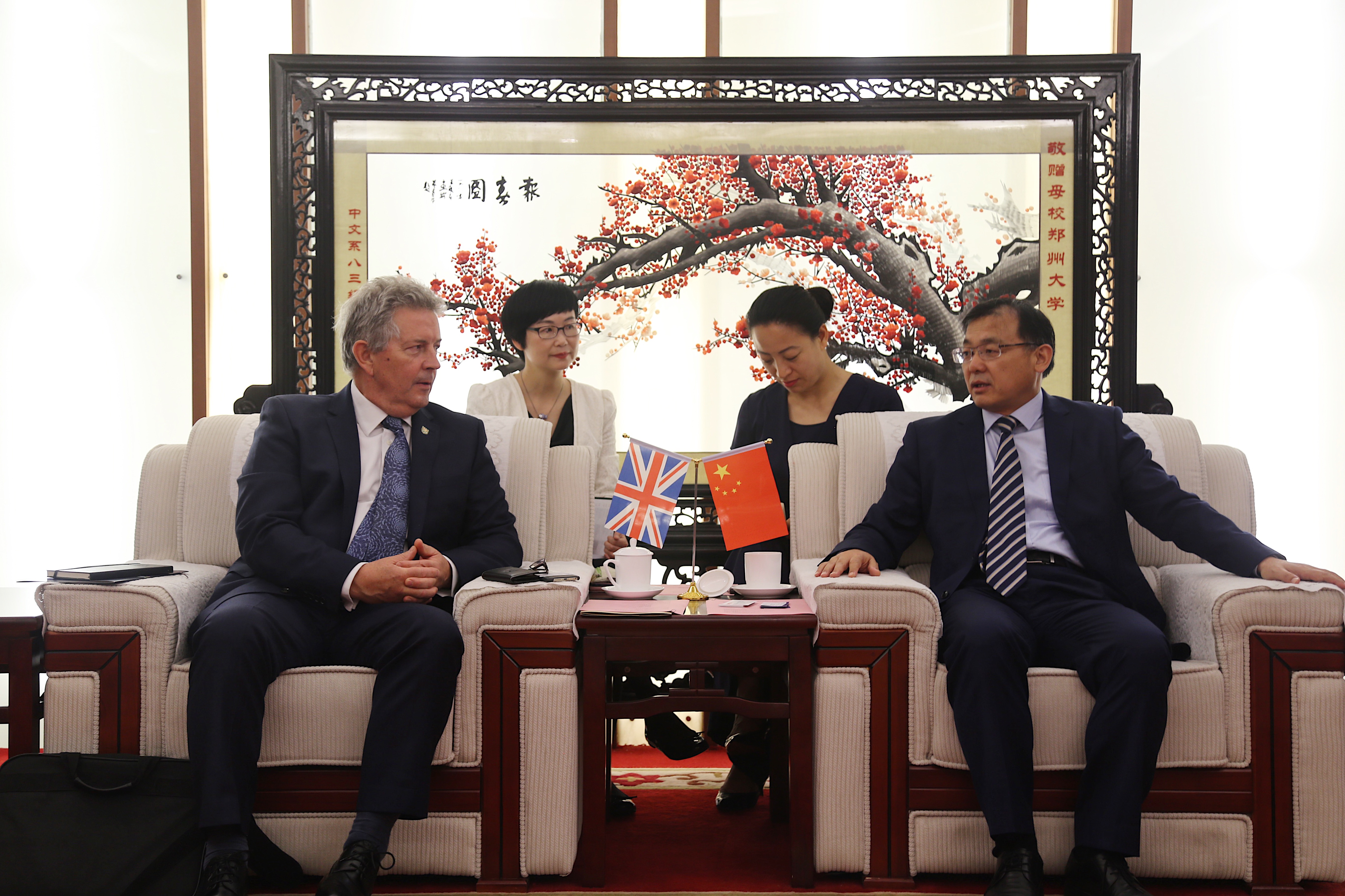 英国埃克塞特大学副校长一行来校访问（图）