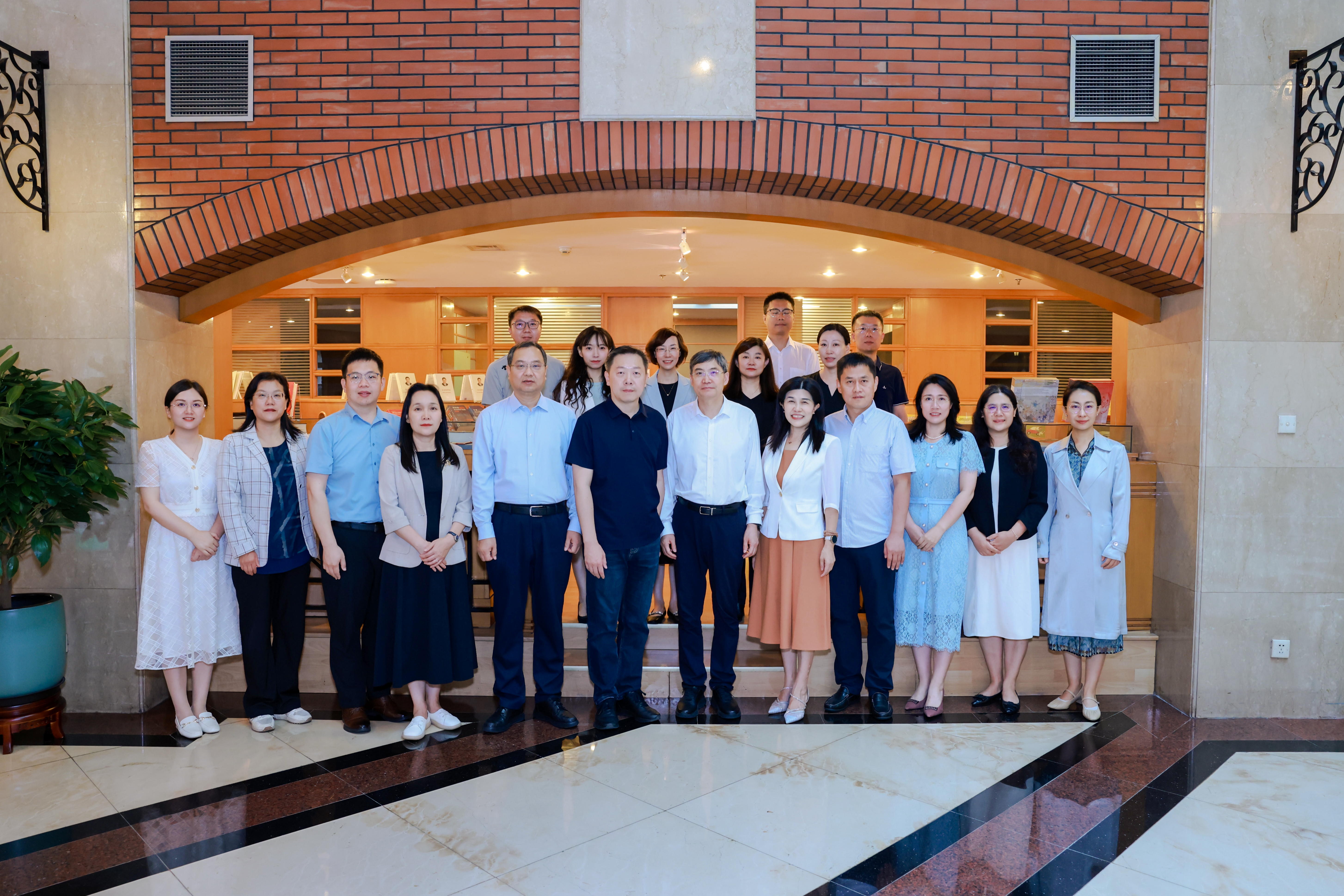 王海杰带队赴北京开展区域国别学与国际传播调研交流