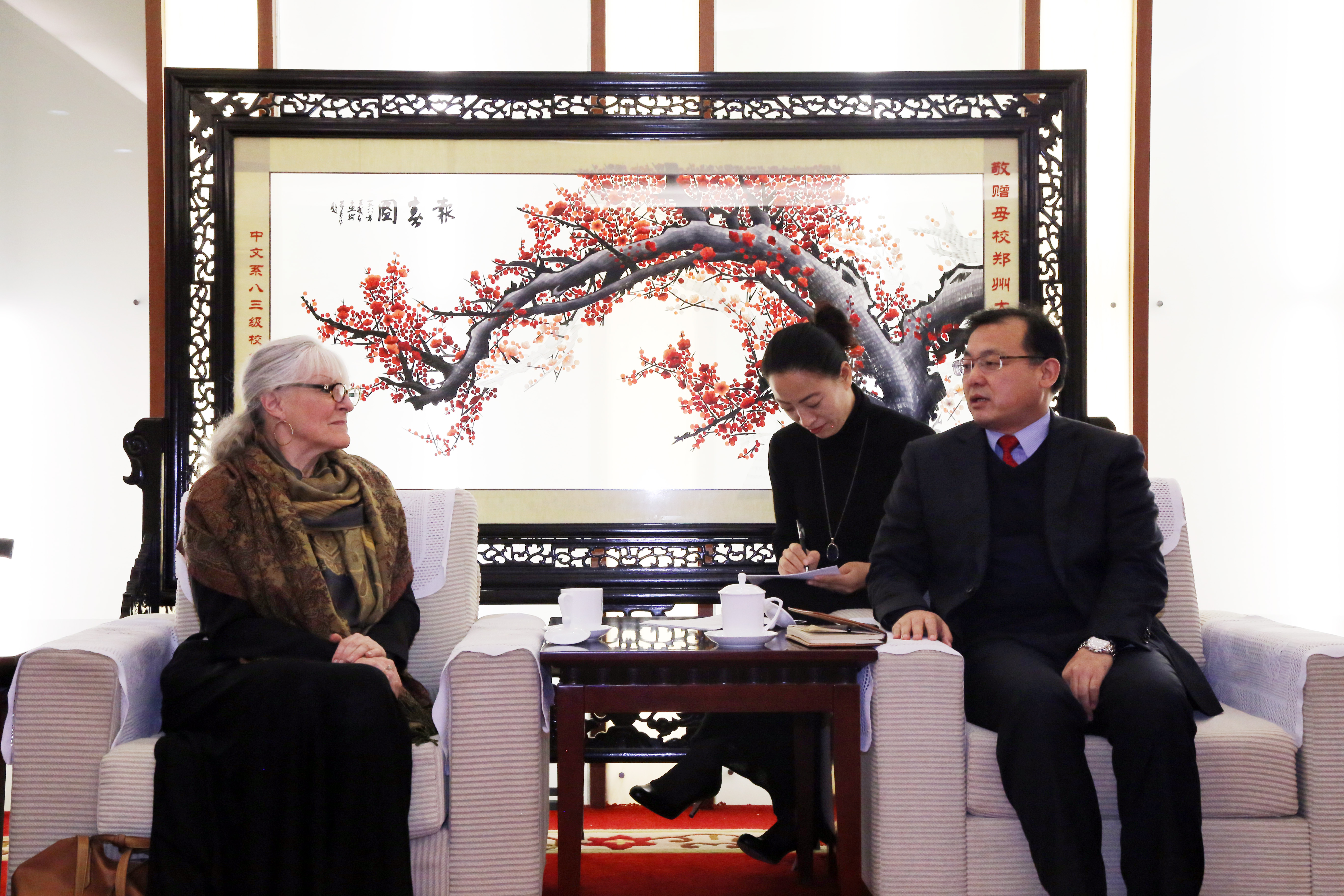 美国普利茅斯州立大学副校长一行访问我校（图）