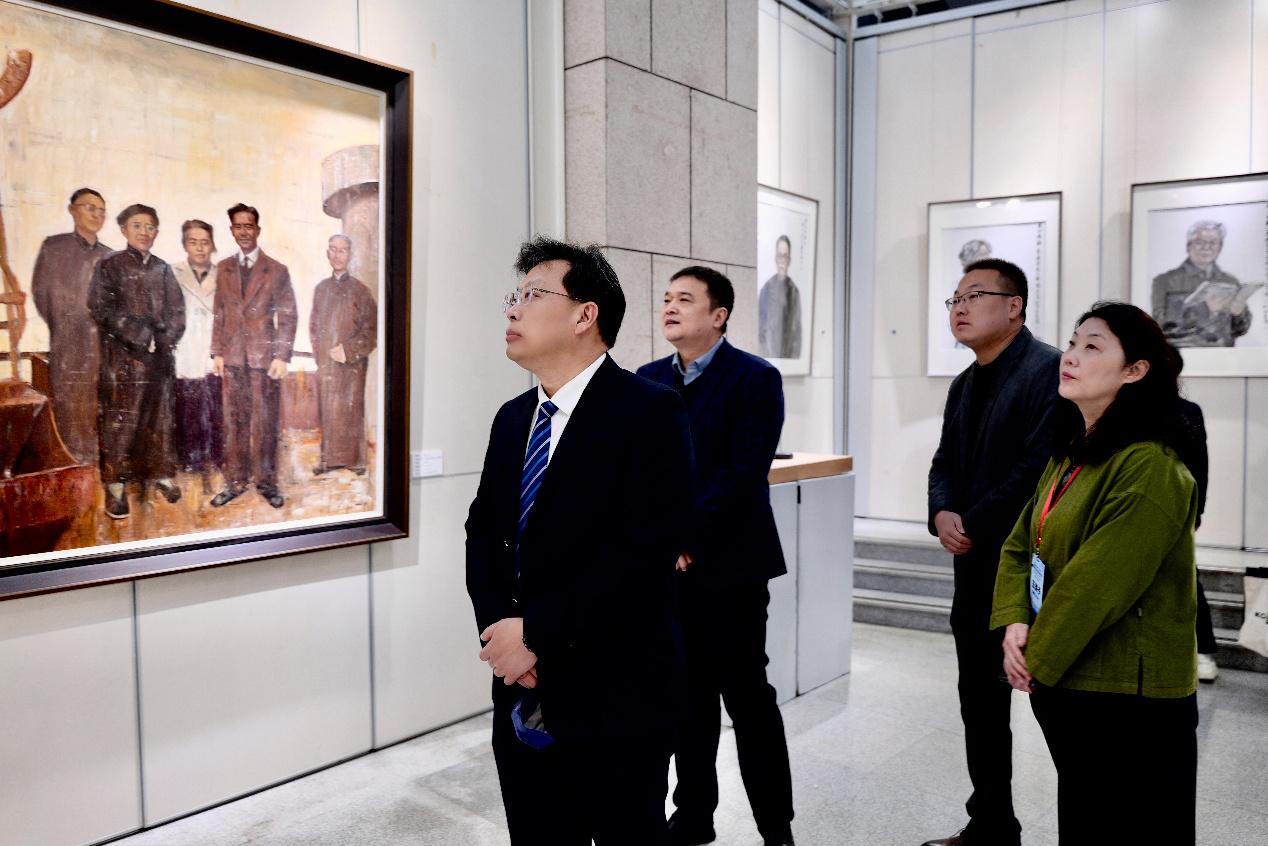 郑州大学举办“弘扬教育家精神 勇担时代使命”美术作品展