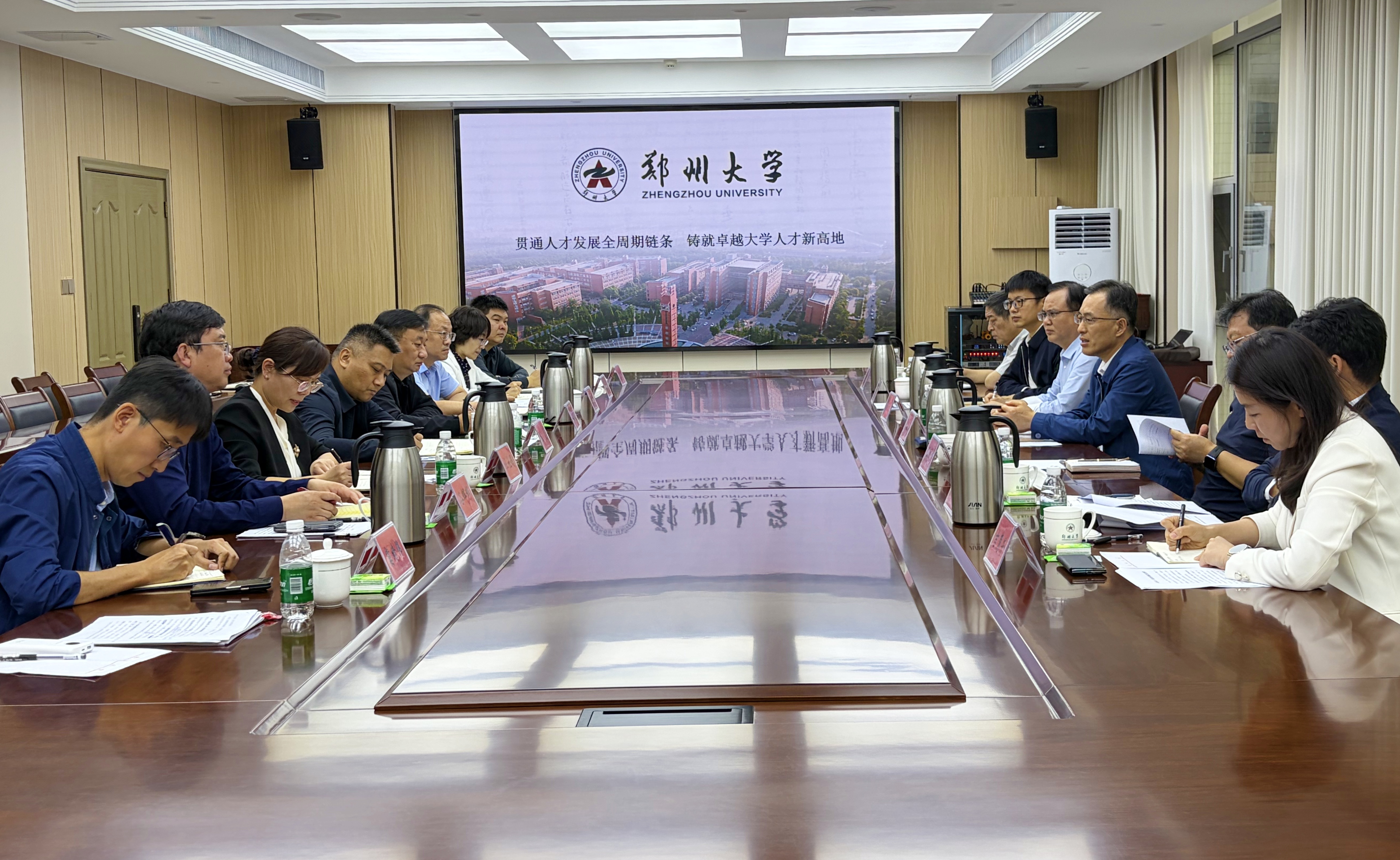 李成伟调研学校人事人才工作