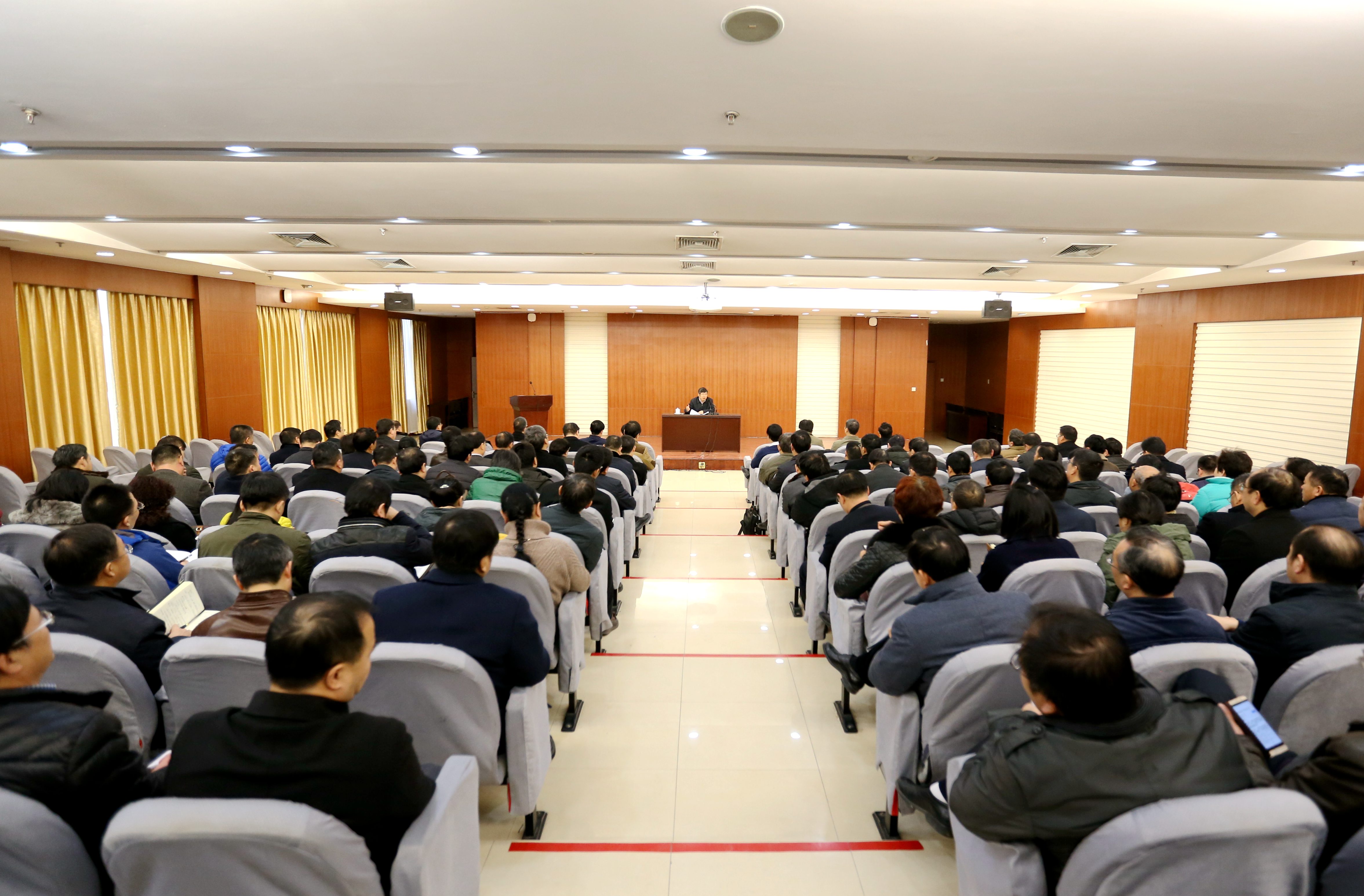 郑州大学召开2017年寒假工作会议（图）