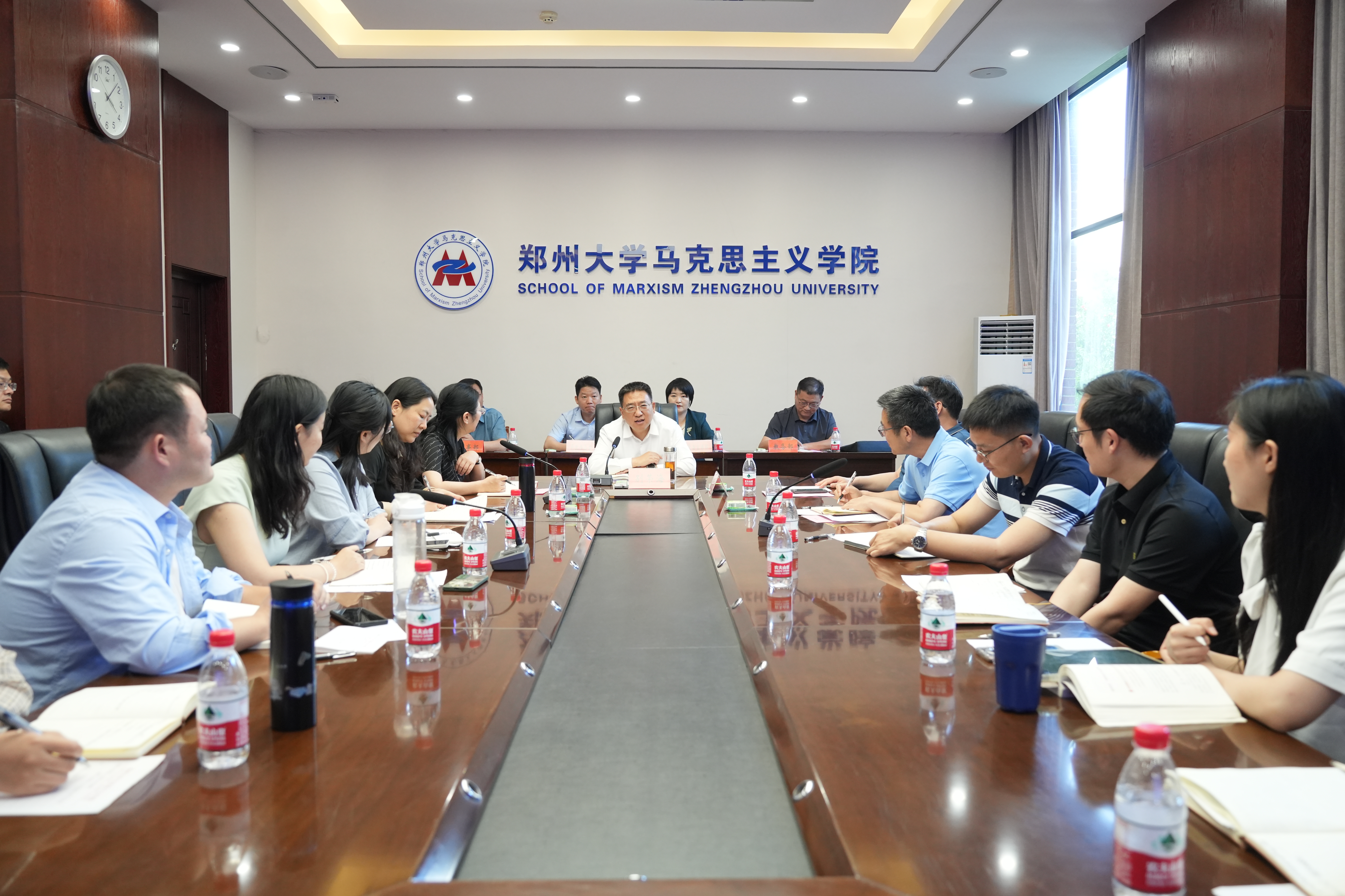 别荣海深入马克思主义学院调研指导贯彻落实习近平总书记对学校思政课建设作出的重要指示精神并参加集体备课会