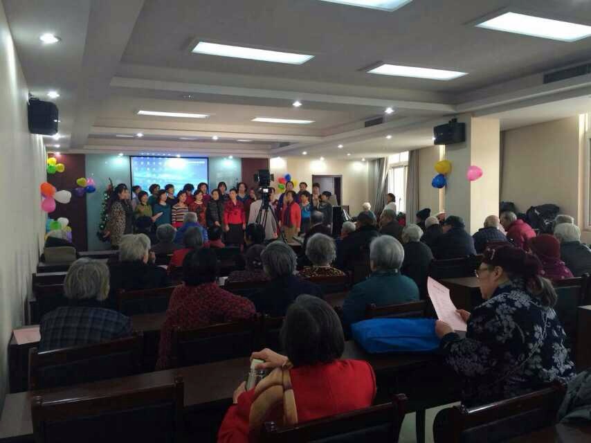 郑州大学教工合唱团赴河南省老年公寓慰问