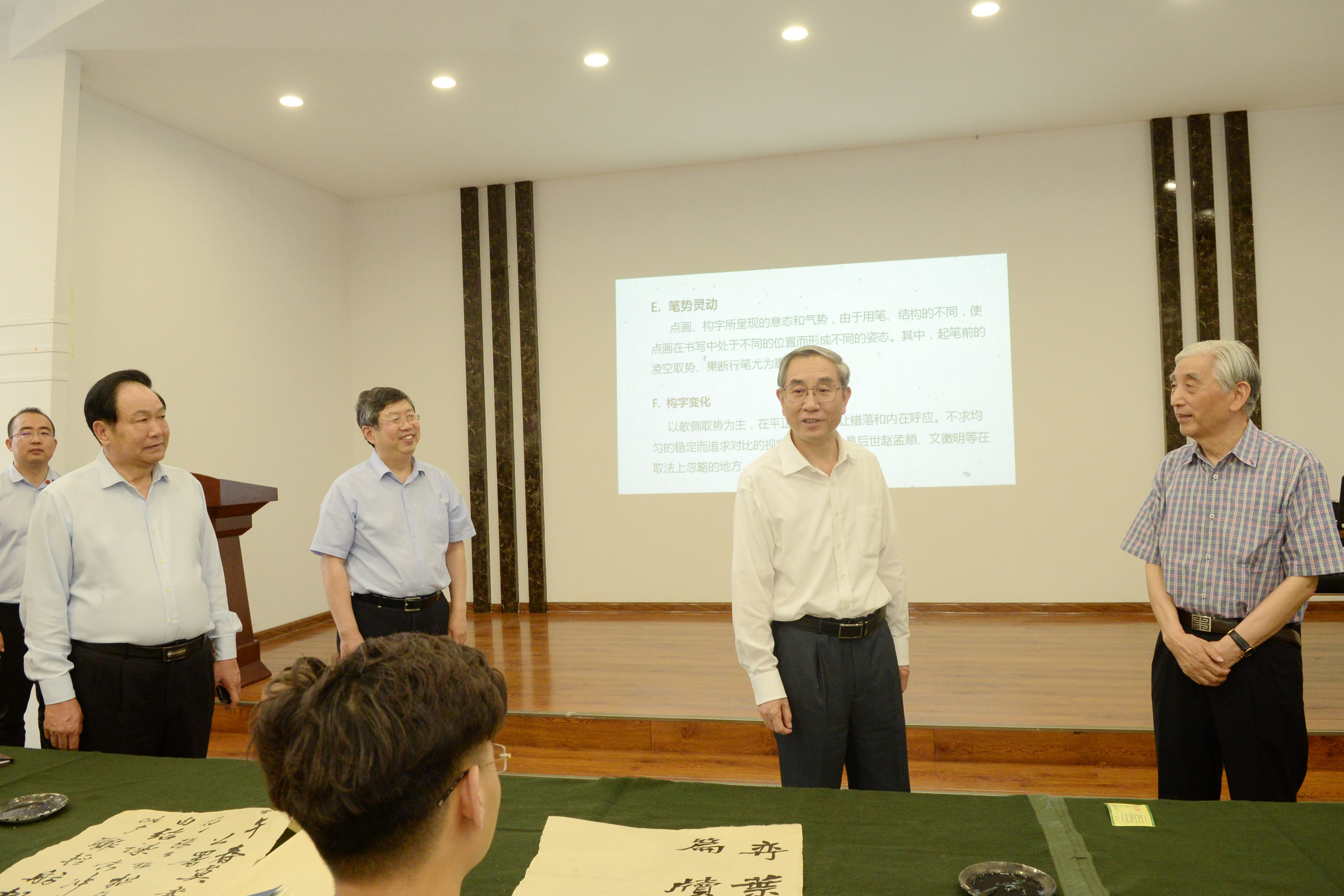 全国政协副主席马飚来我校调研（图）