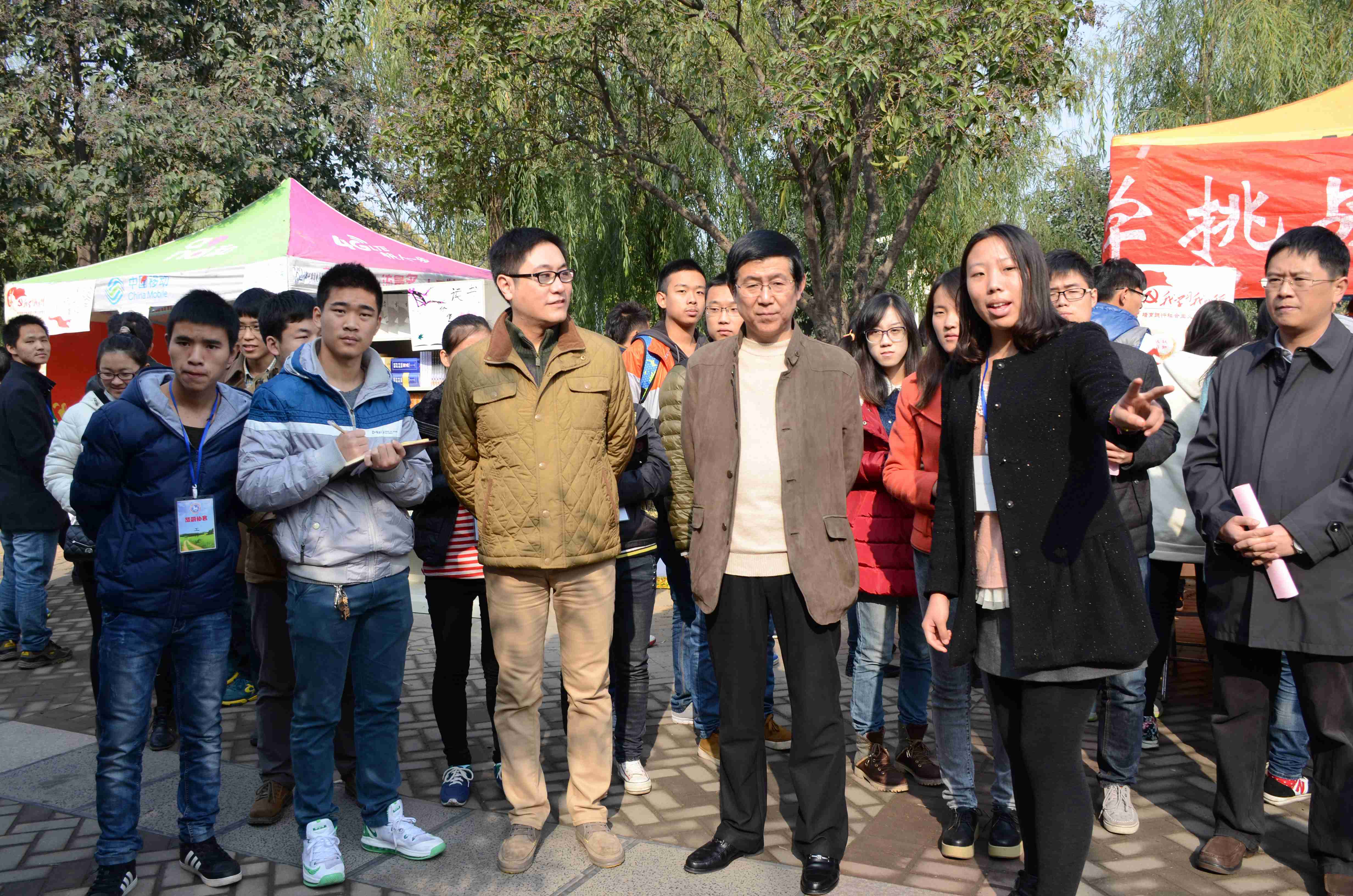 校团委举办培育和践行社会主义核心价值观学生社团开放日活动