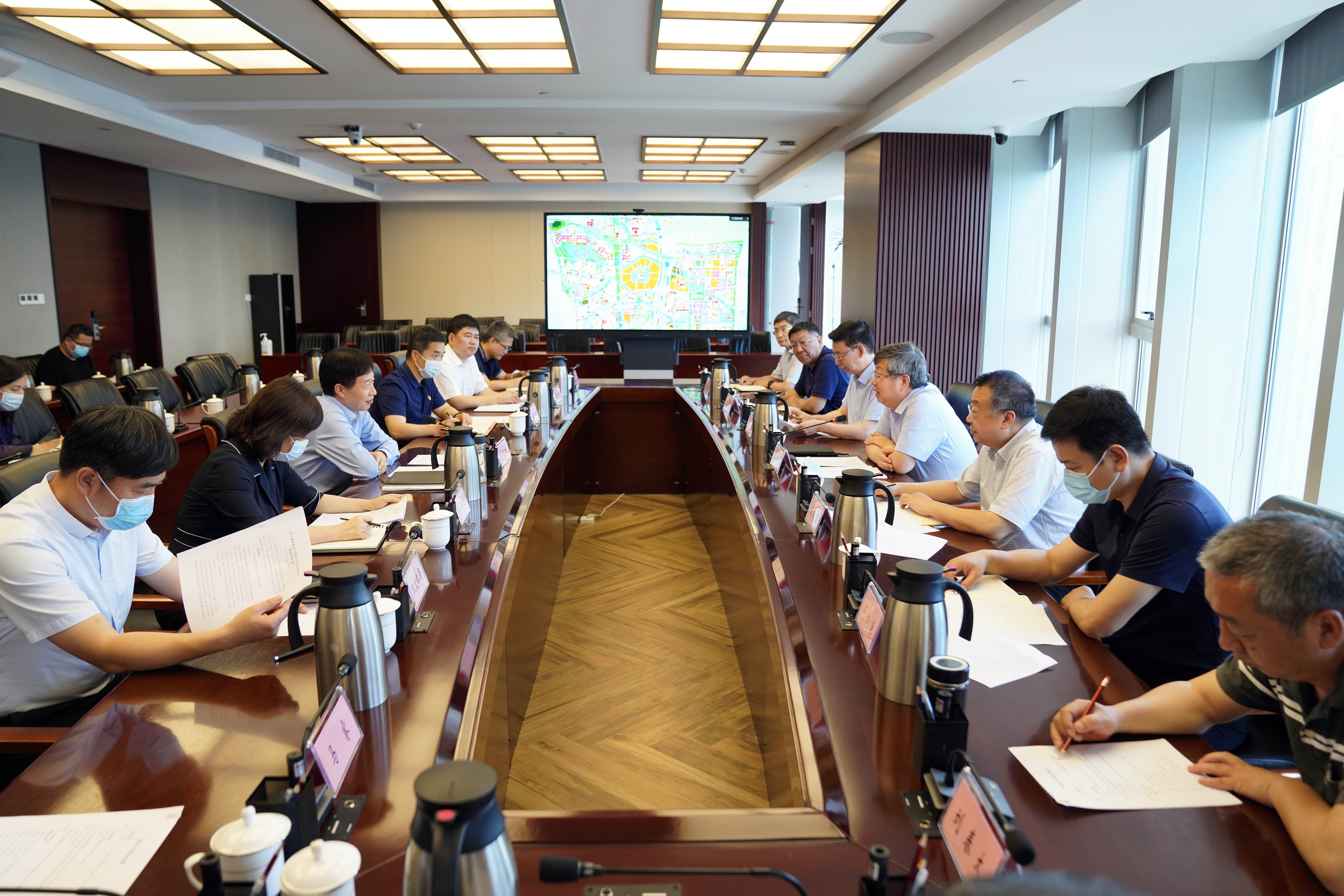 郑州大学与郑东新区举行国家大学科技园合作项目洽谈会