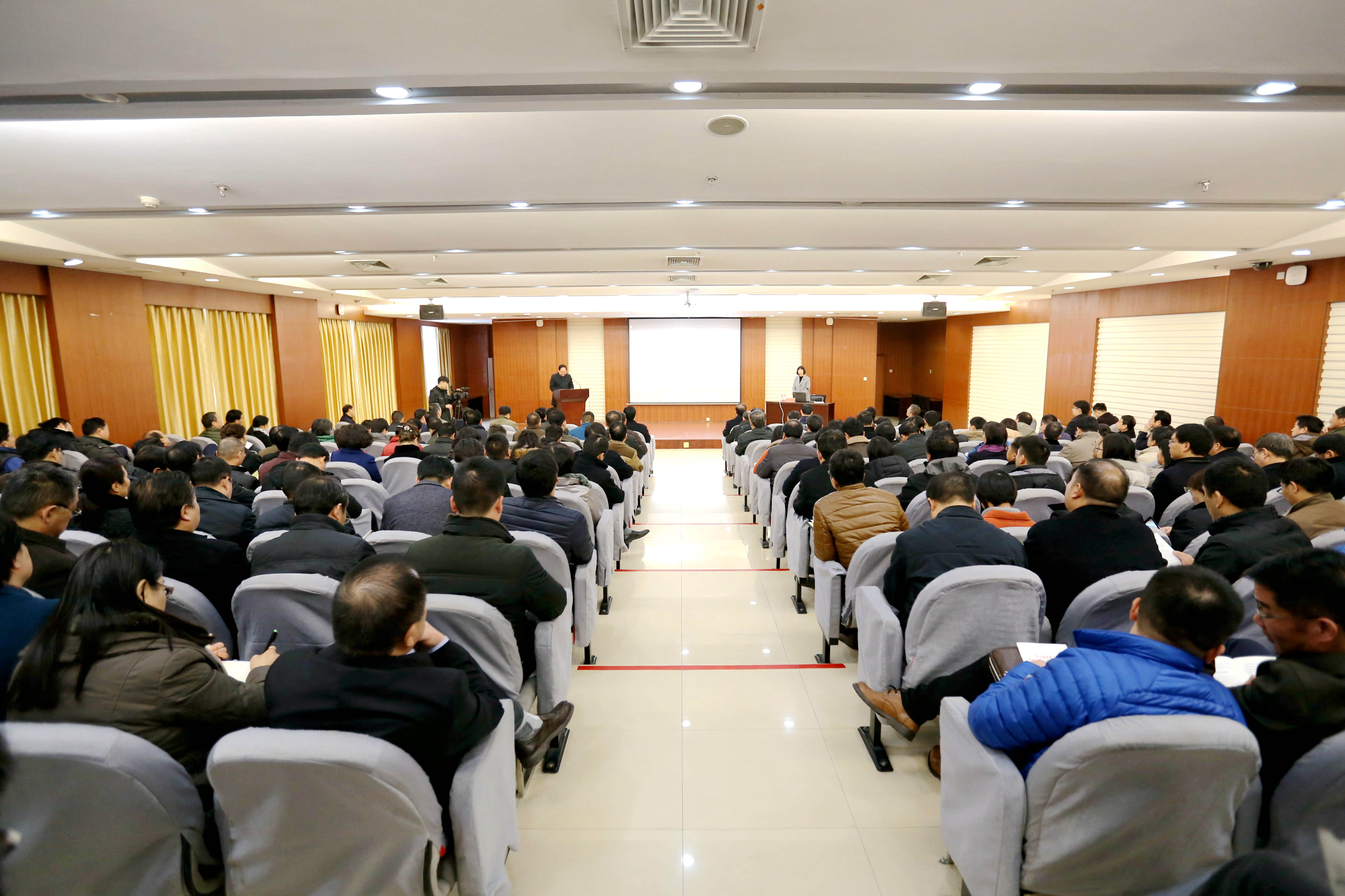 郑州大学举行党委中心组（扩大）学习会（图）