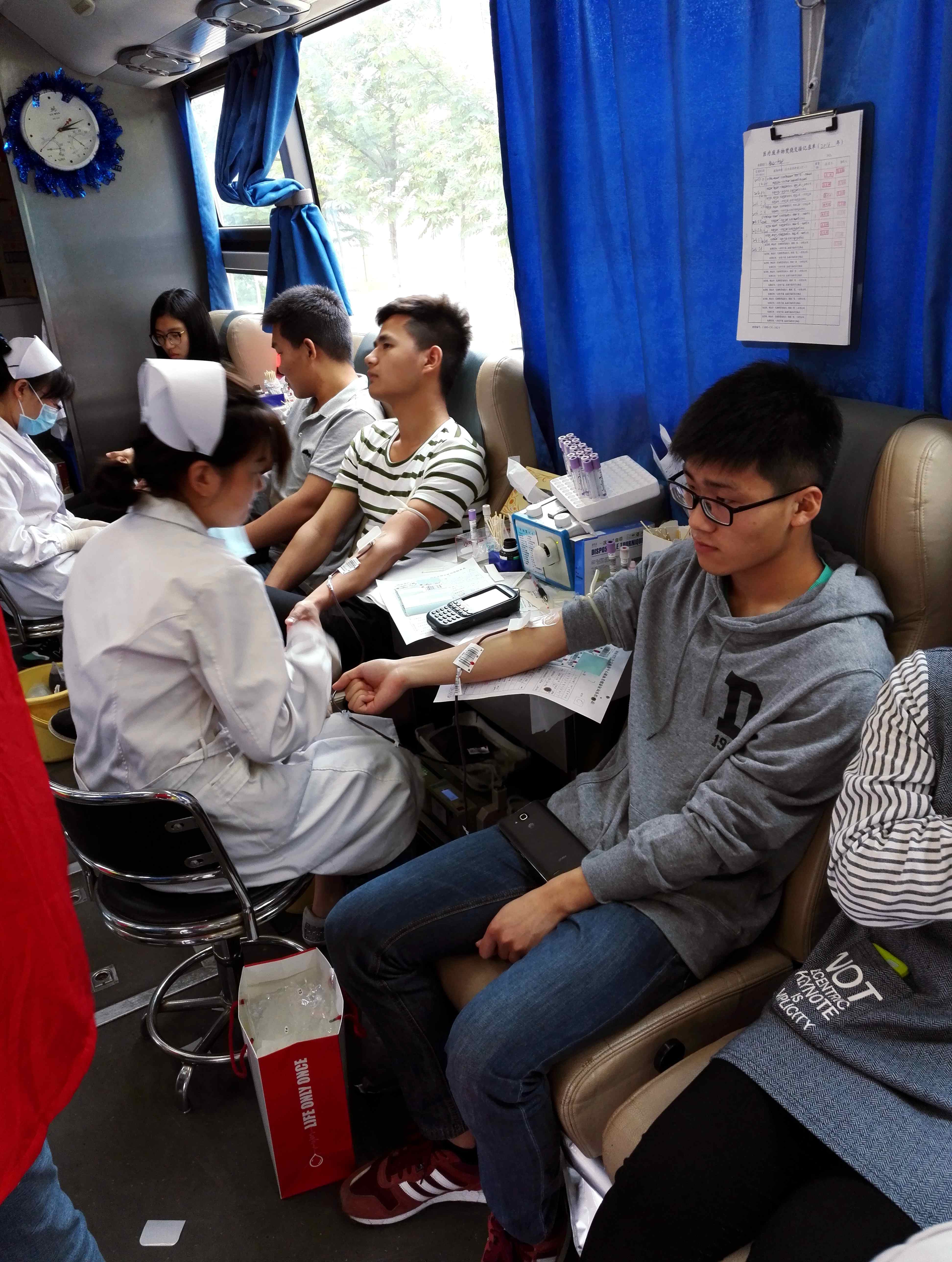 郑州大学开展纪念世界红十字日系列活动