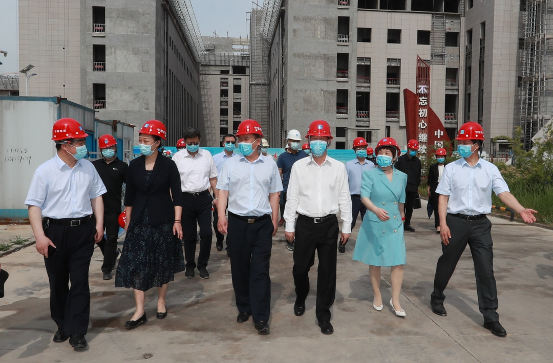 副省长戴柏华到郑州大学第三附属医院新区医院调研项目建设工作