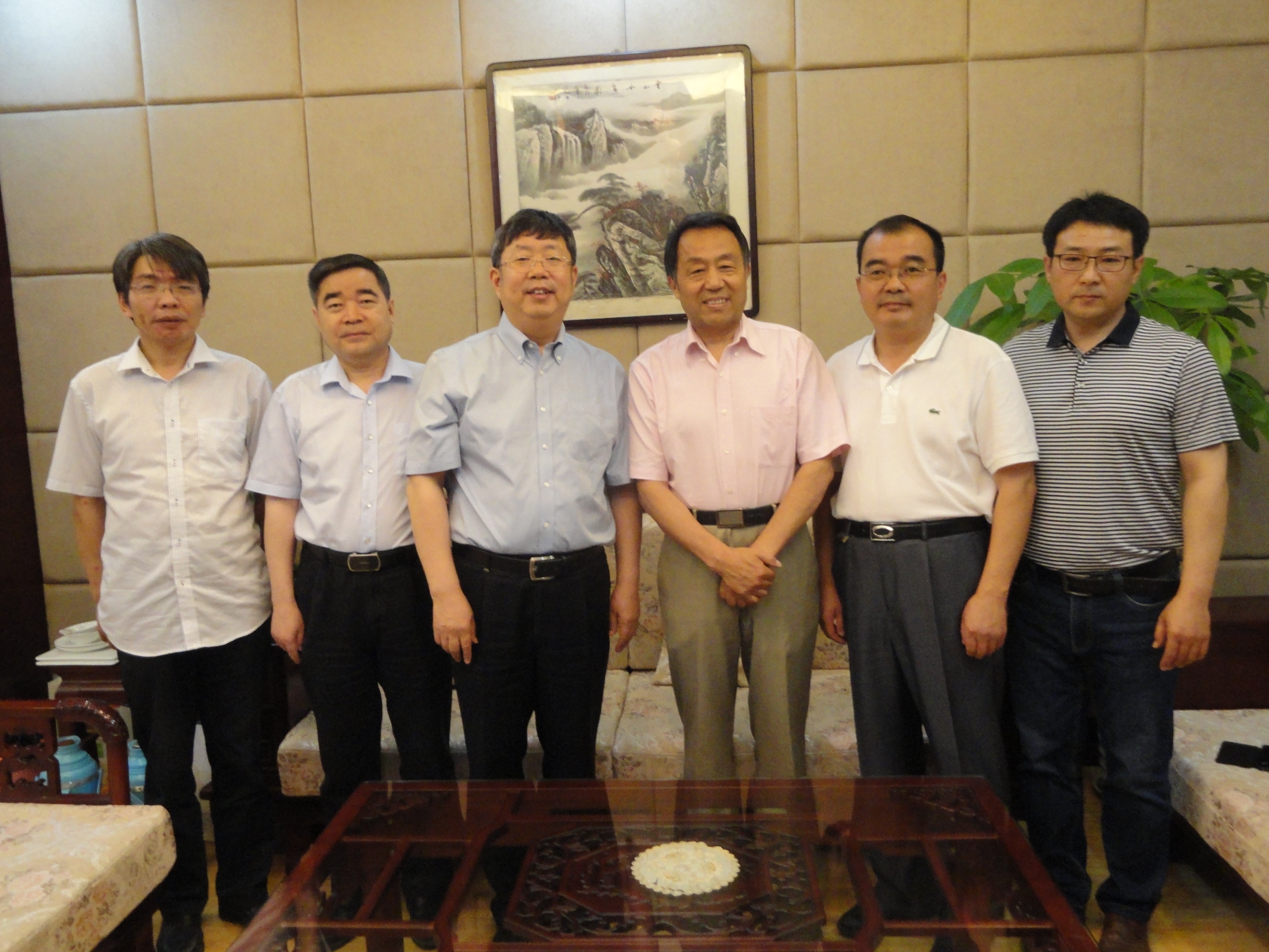 郑州大学北美校友会会长朱怀杰回母校访问交流