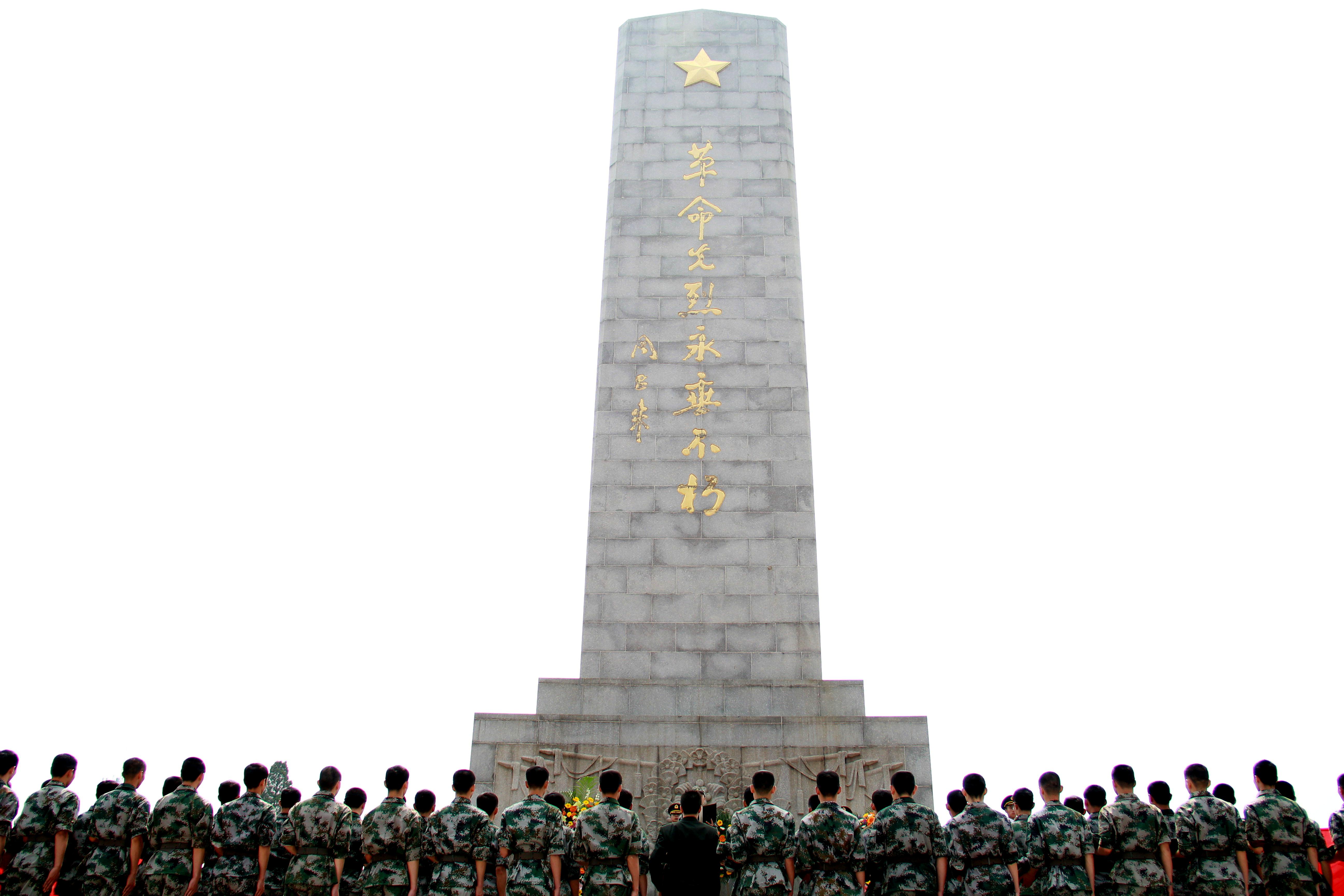 郑州大学师生积极开展“清明祭英烈，共铸中华魂”系列活动
