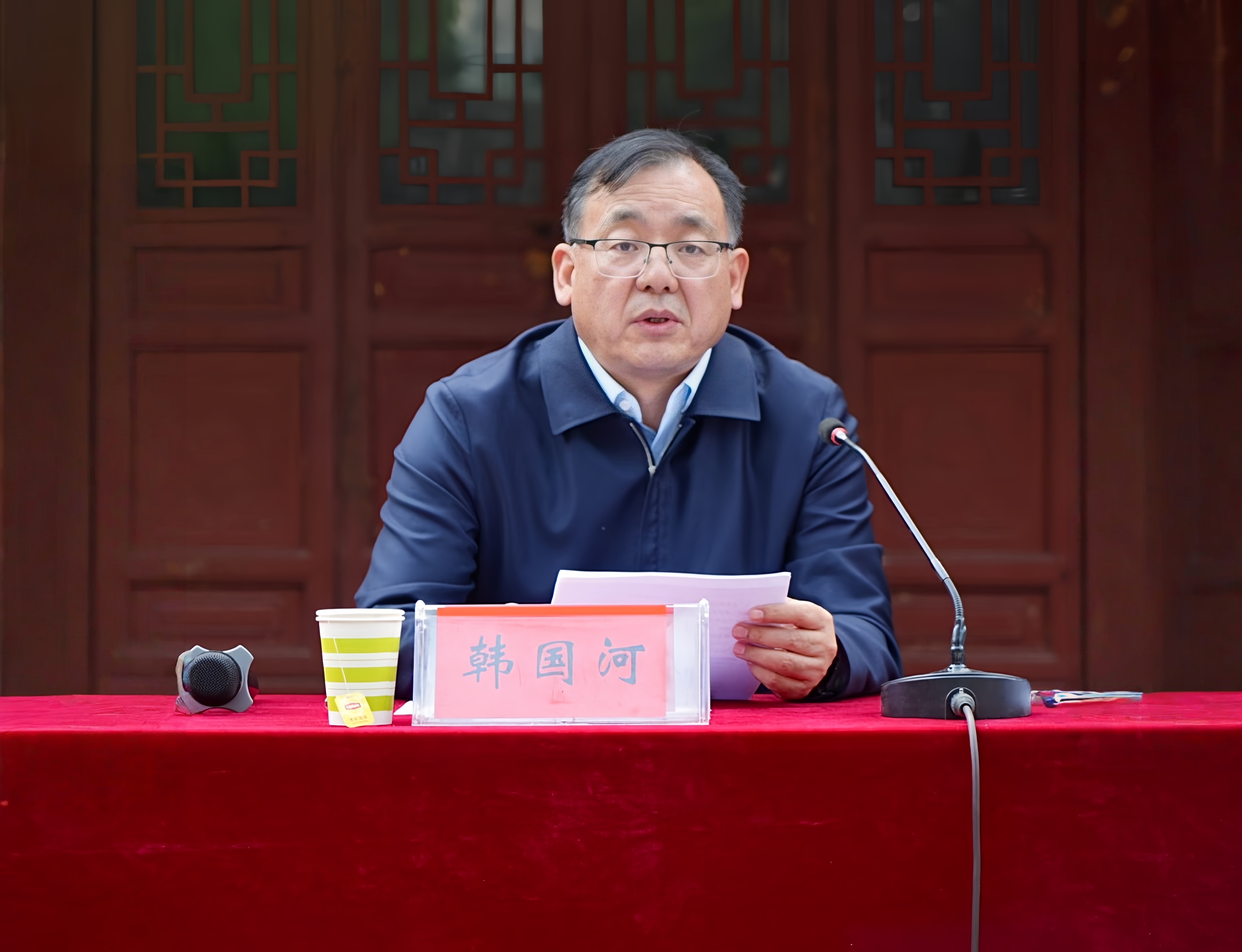 郑州大学考古与文化遗产学院在嵩阳书院举行2025级新生开学典礼暨秋季游学会讲