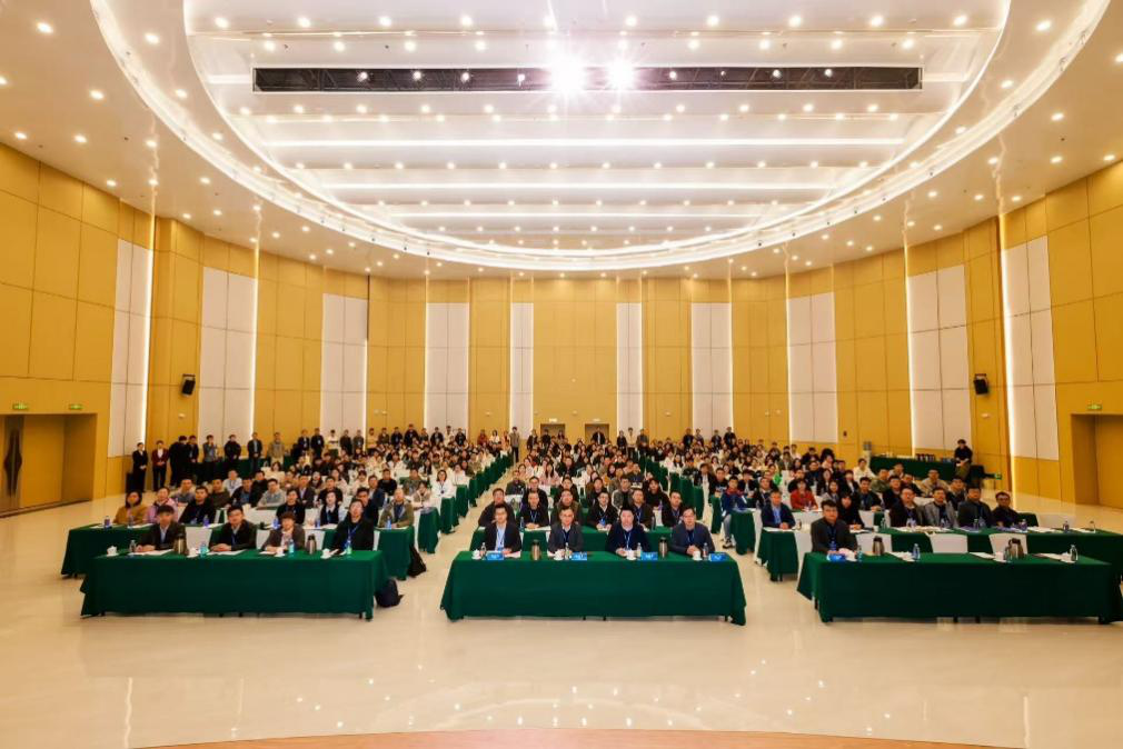 第三届金属团簇青年学者学术论坛在郑州大学举办