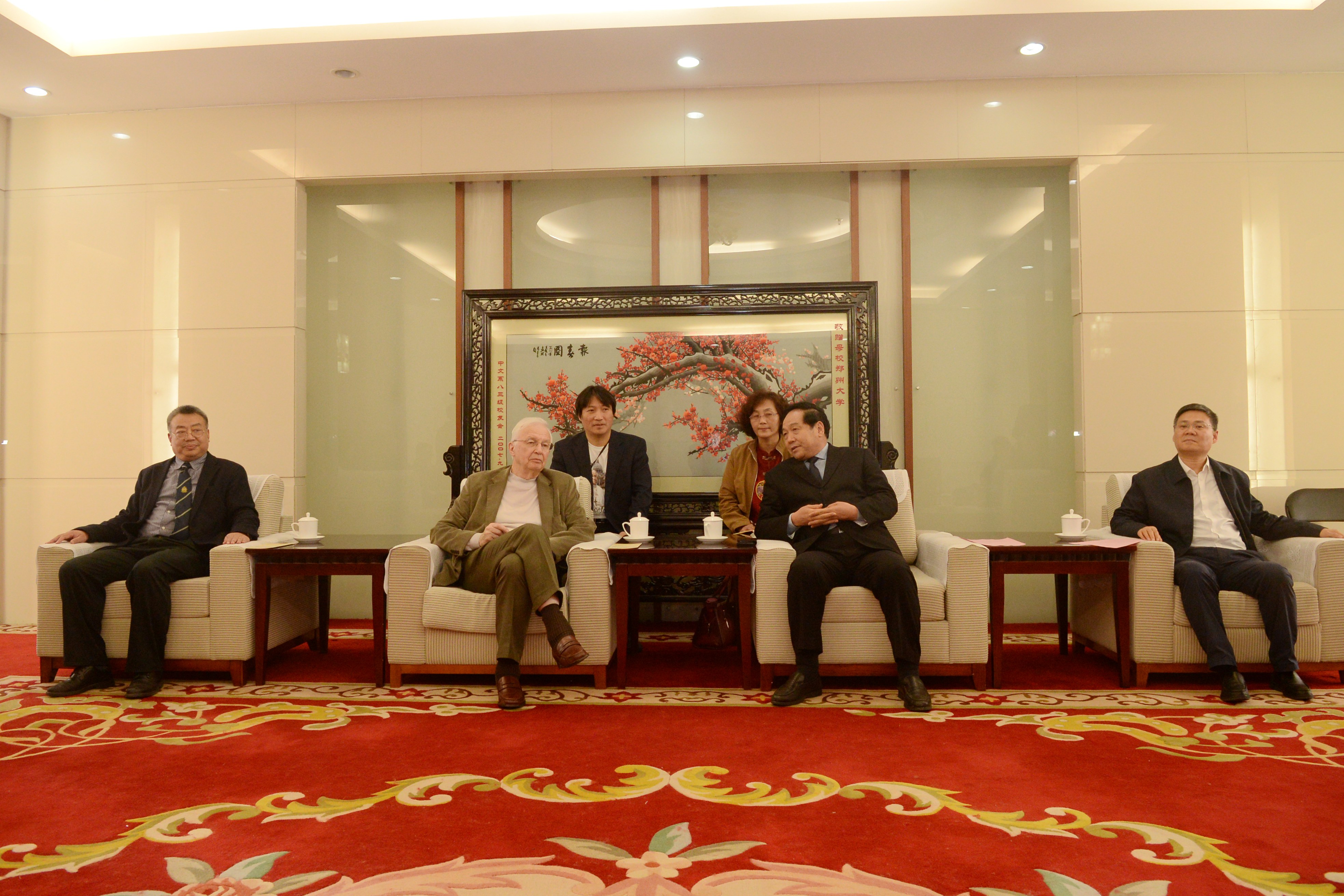 诺贝尔化学奖获得者让•马里•莱恩教授来校访问并作报告（图）