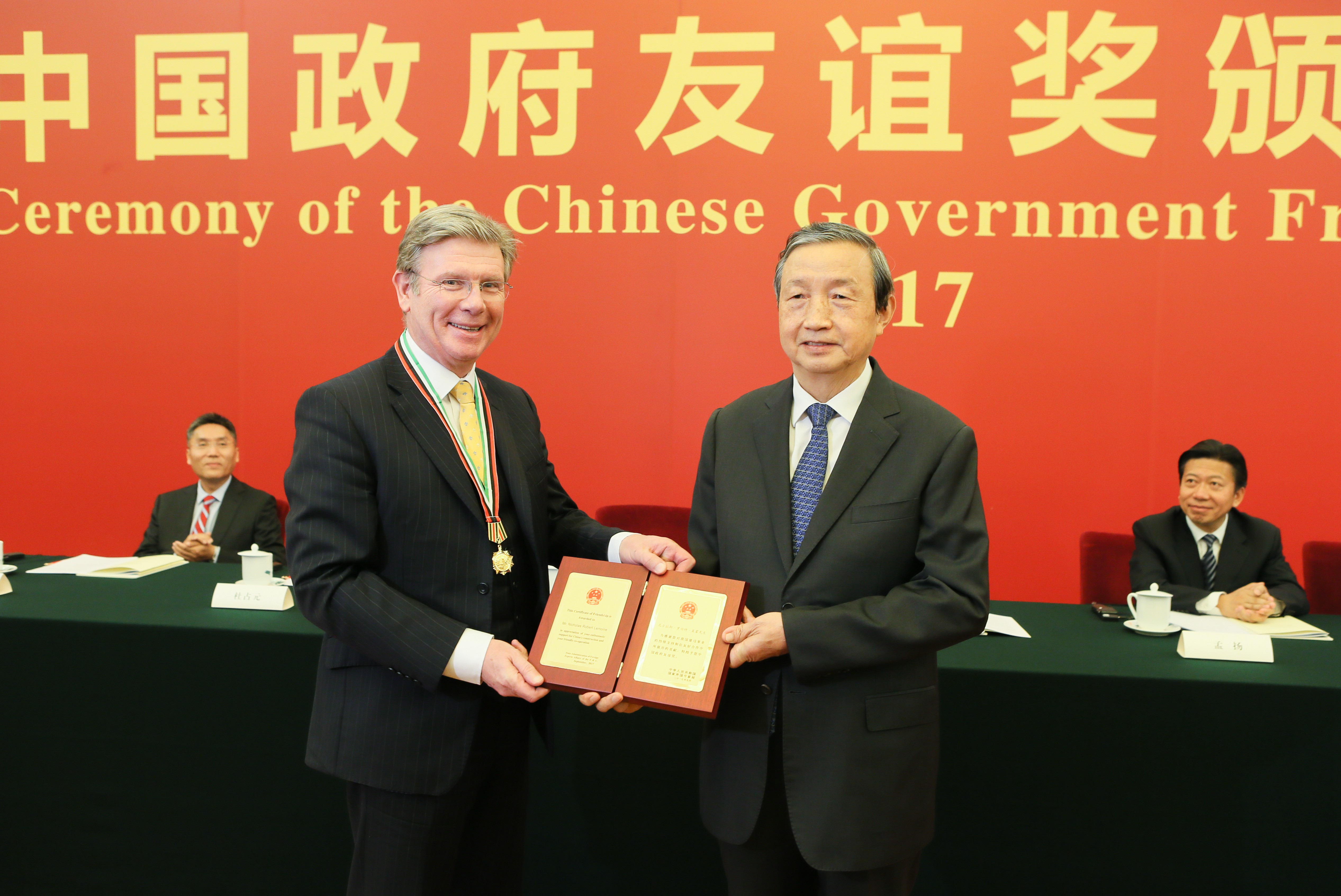 郑大人物之尼克·莱蒙：情定中原 赤诚奉献