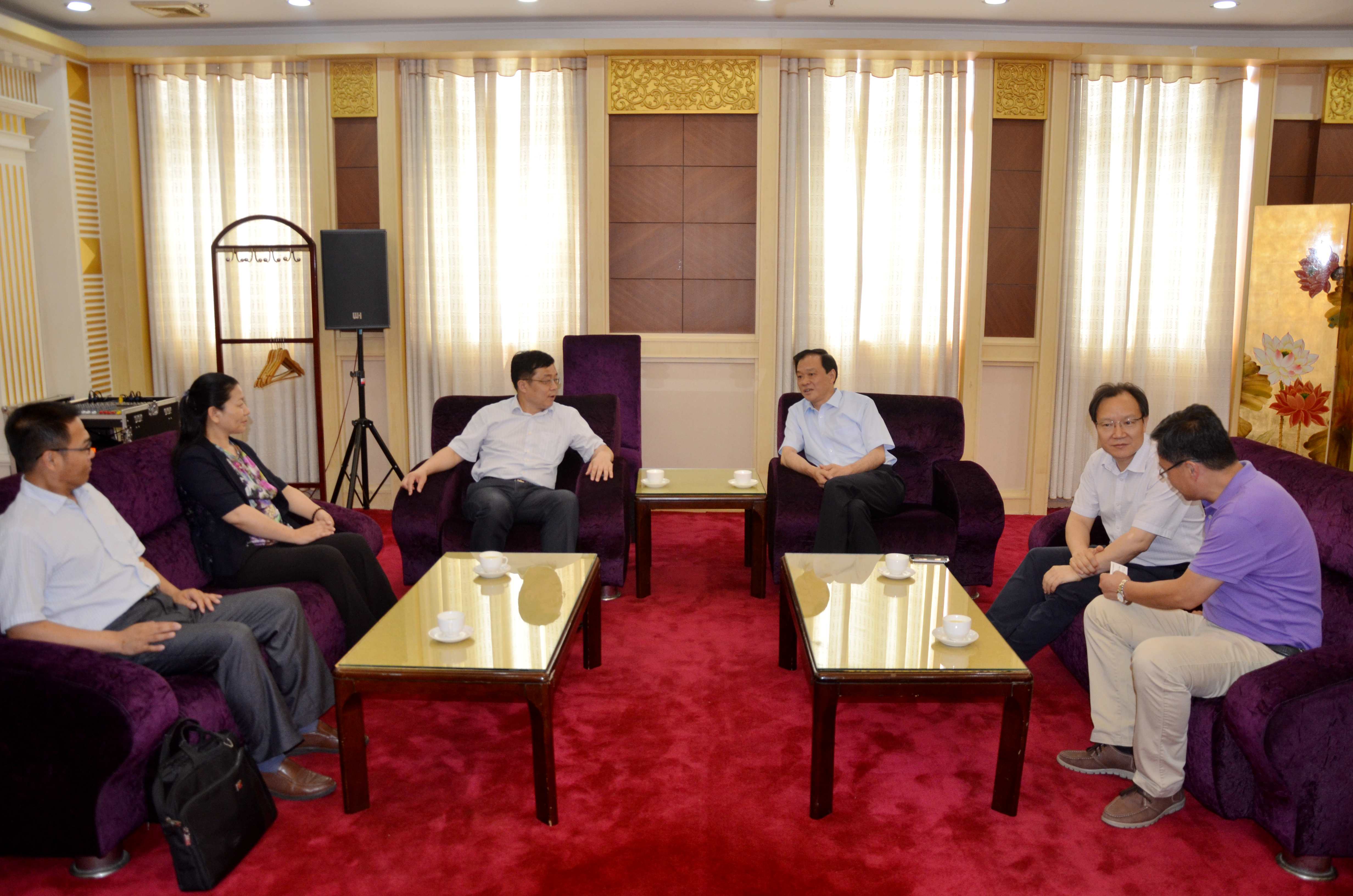 郑州大学与许昌市磋商郑州大学许昌研究院工作（图）