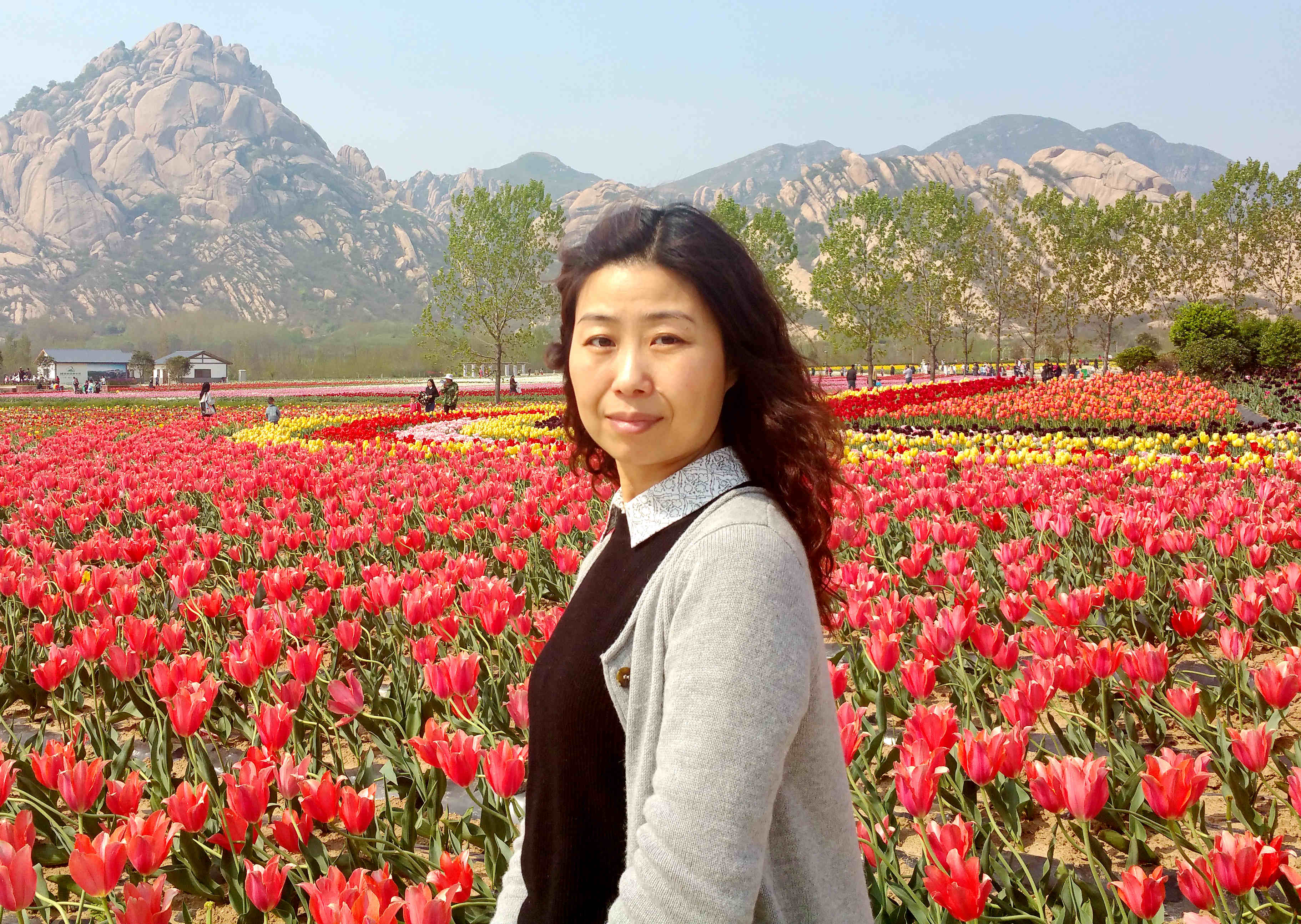 郑大故事：教书育人 无私奉献——记郑州大学“三育人”先进个人商学院李琴英副教授（图）