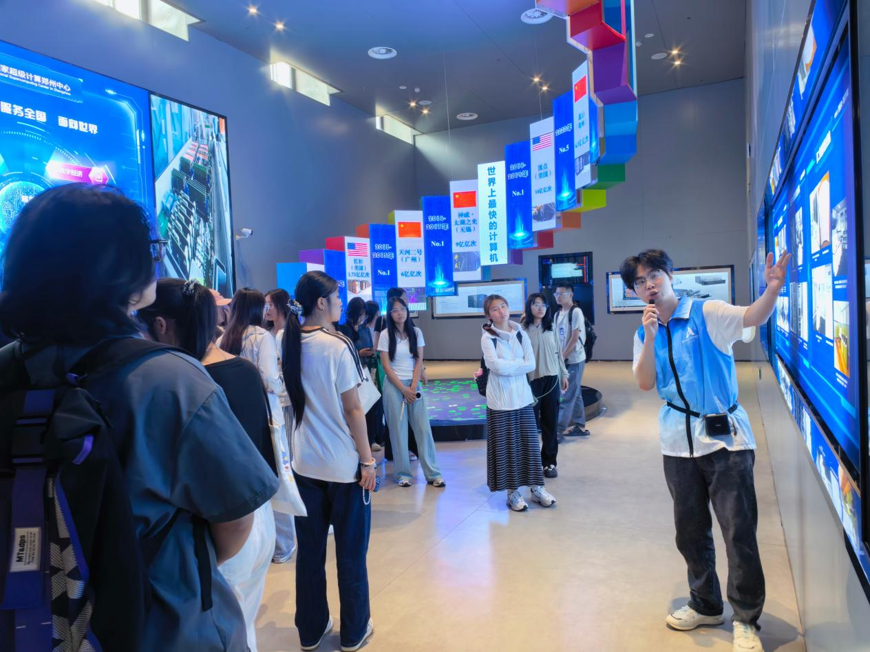 郑大故事：把超算“种”进青春里——郑州大学国家超级计算郑州中心培育创新人才新范式