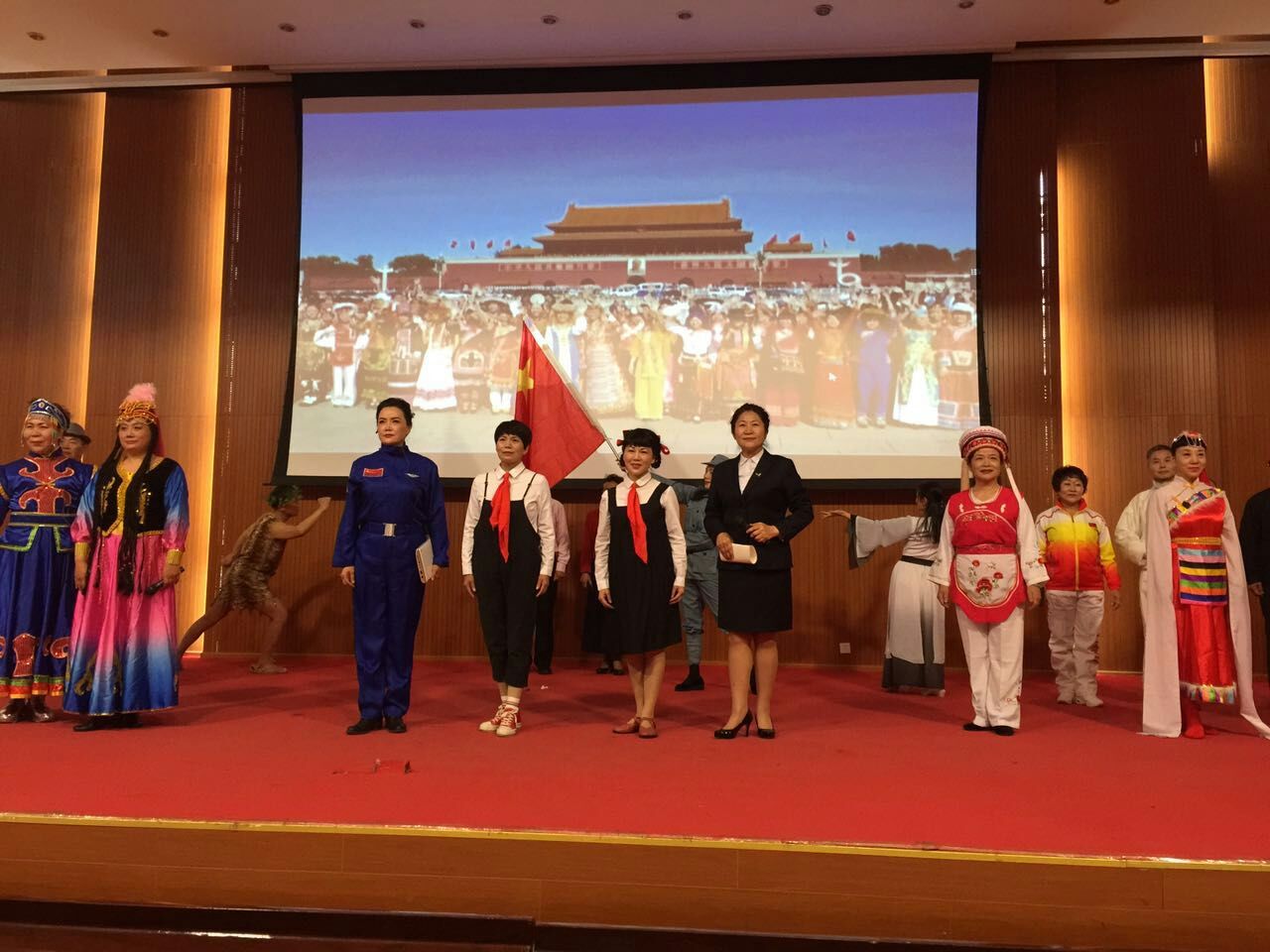 郑州大学举办“我们的节日·清明”主题诗会暨朗诵艺术公开课（图）