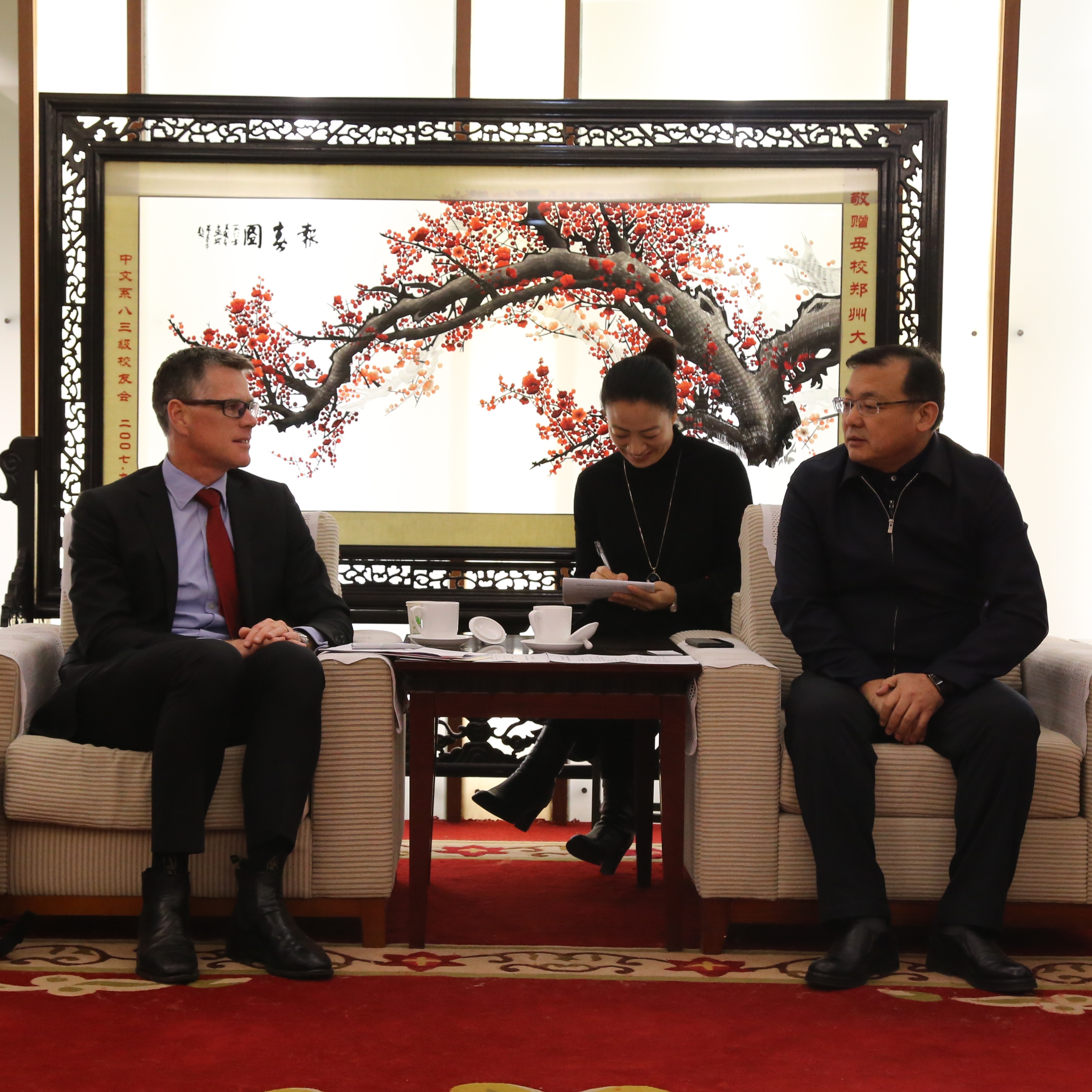 澳大利亚伍伦贡大学客人访问我校（图）