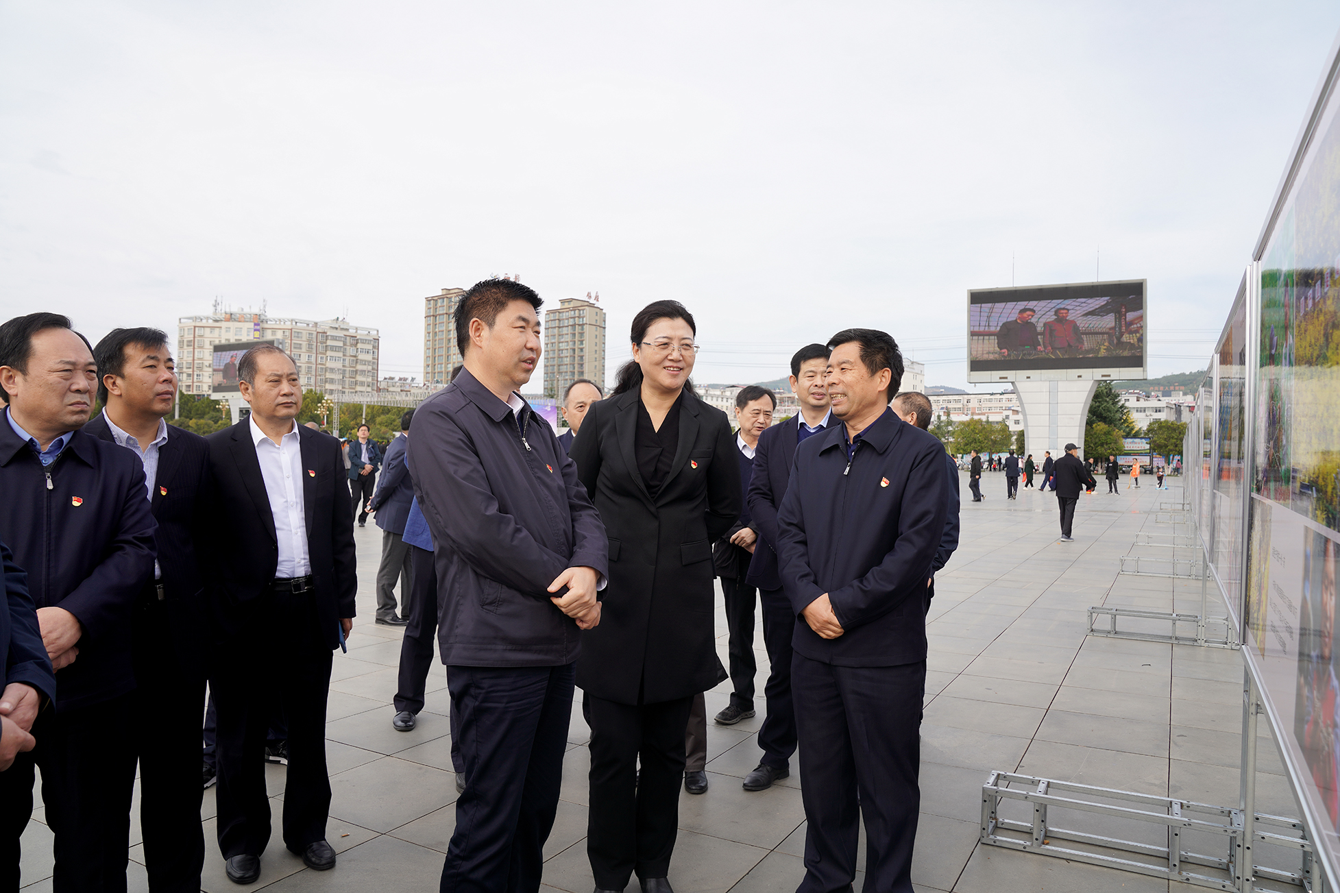 校党委书记宋争辉带队赴卢氏县开展结对帮扶工作