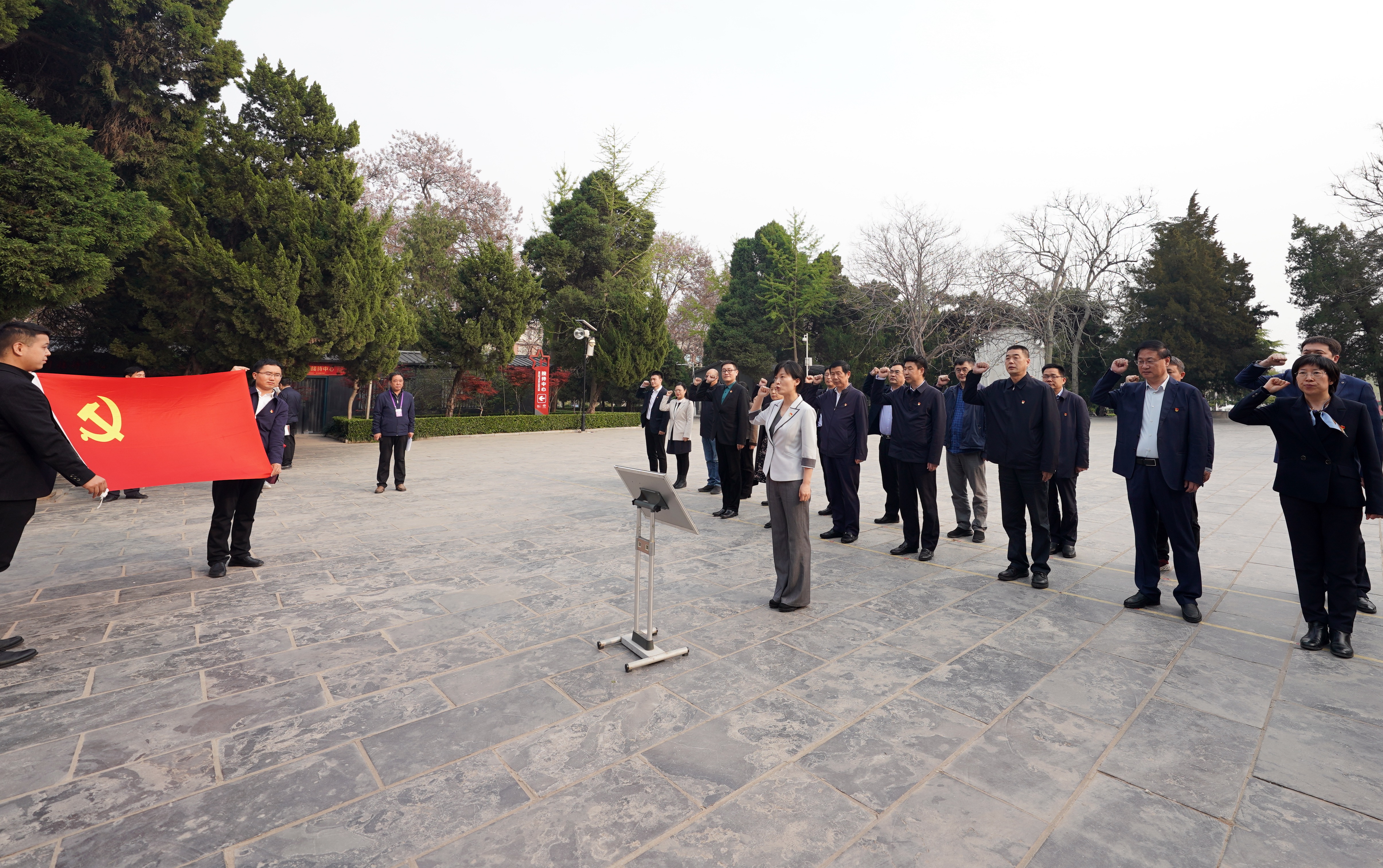 《河南日报》：从党史中汲取丰厚滋养与奋进力量——郑州大学党委理论学习中心组举办党史学习教育专题读书班