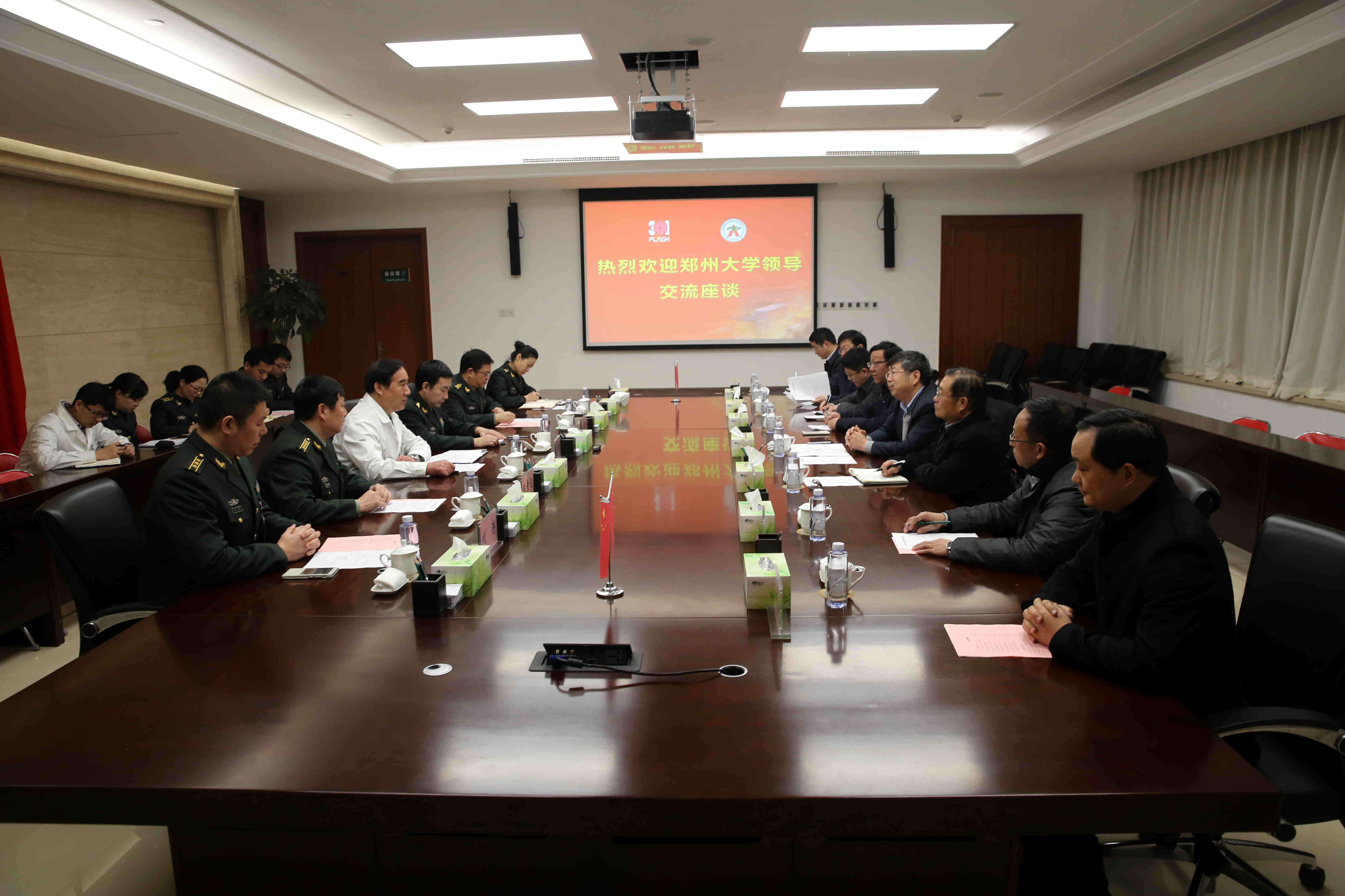 校长刘炯天院士到解放军总医院考察交流