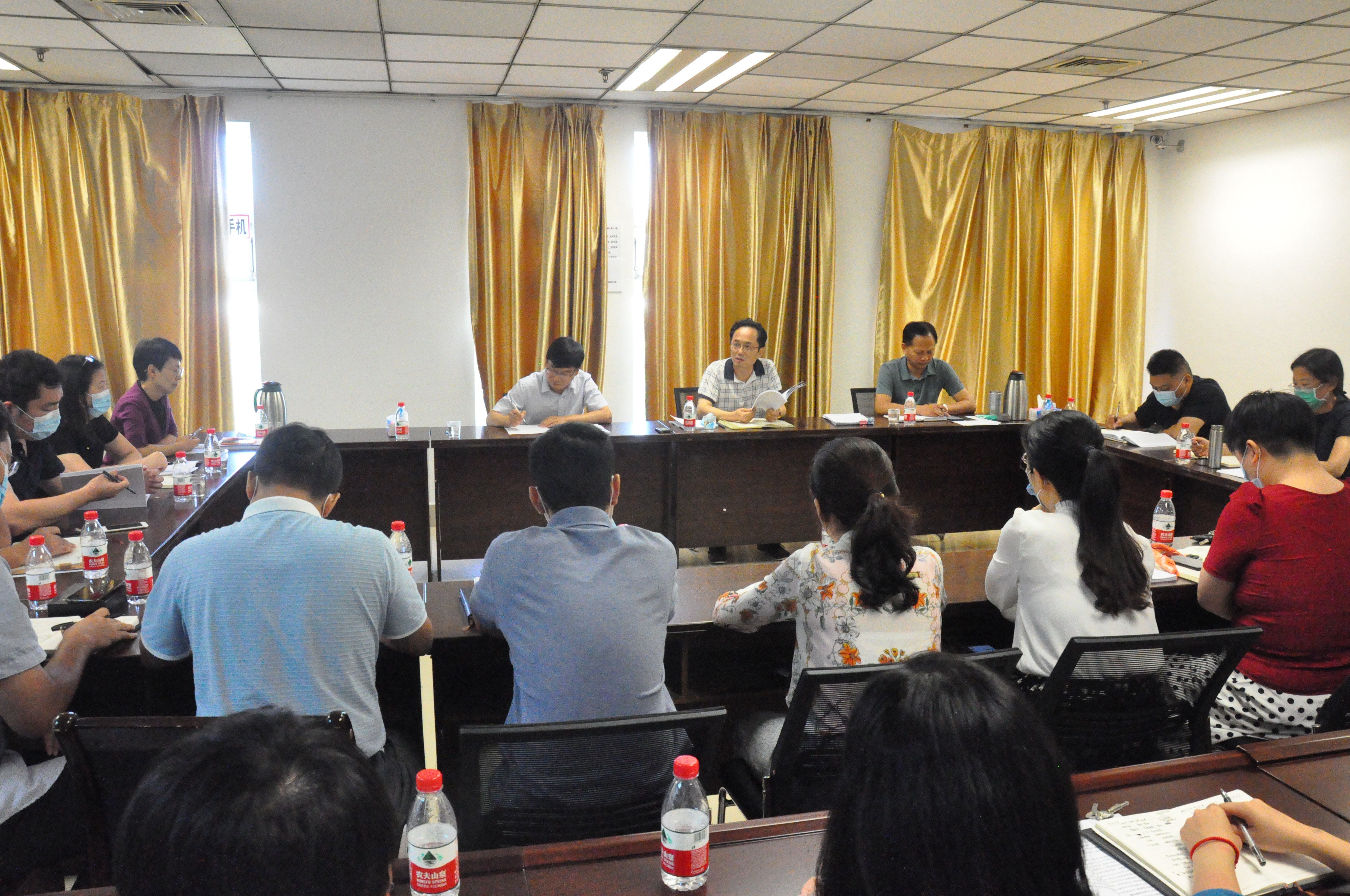 郑州大学研究生院召开学习贯彻“全国研究生教育会议精神”交流会（图）