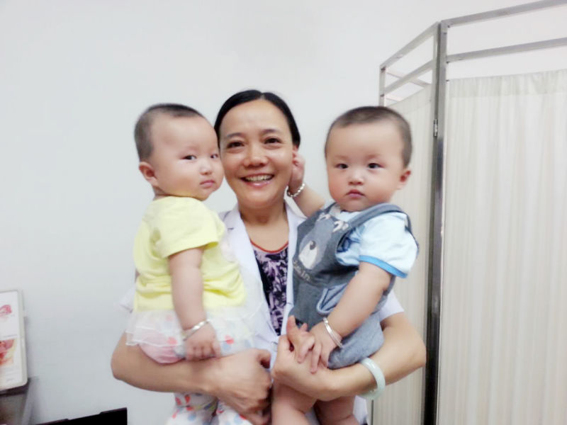 郑大故事：飞速列车上的暖暖医者情---记在高铁上救人的郑州大学第三附属院王兴玲医生