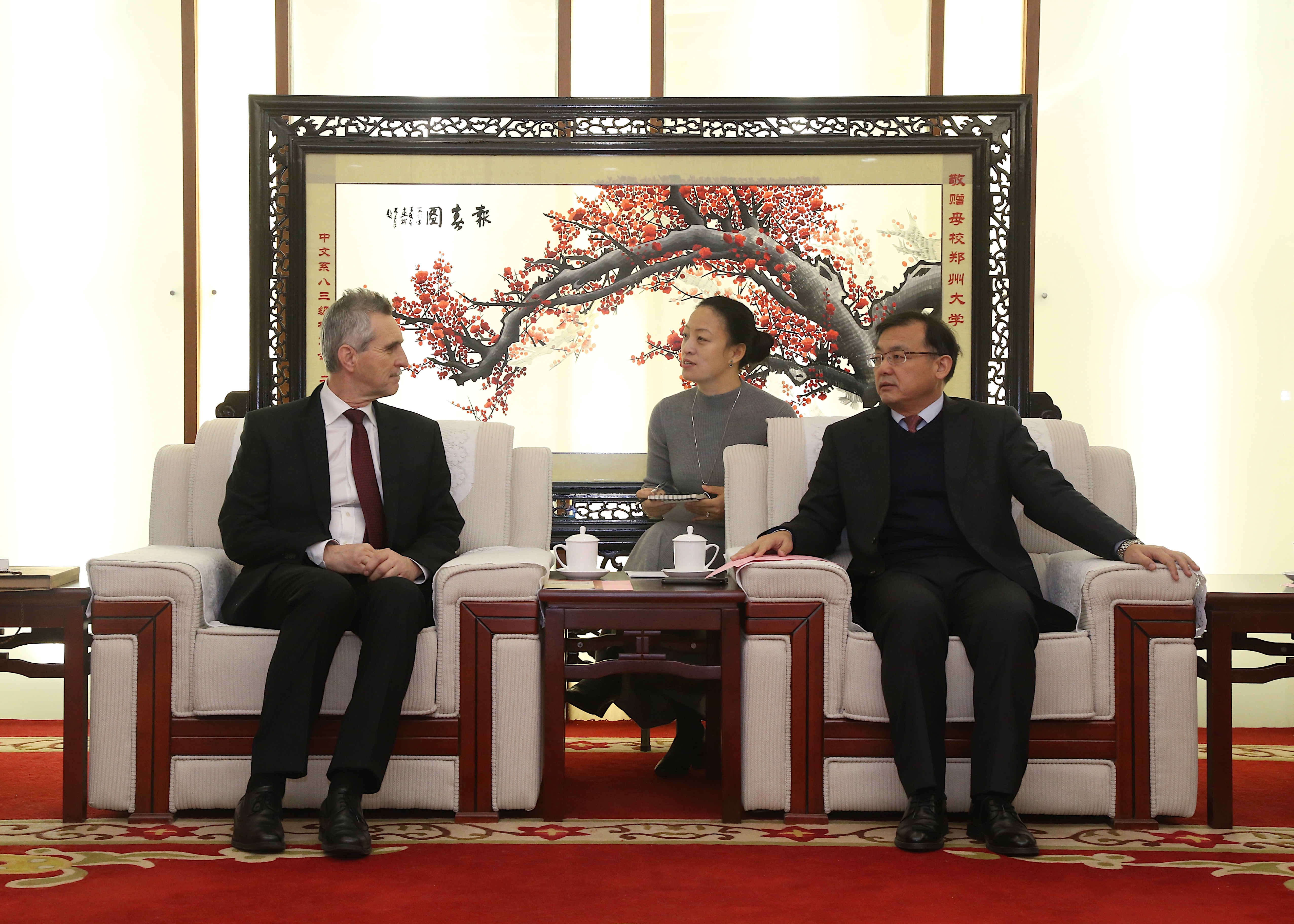 波兰热舒夫大学副校长一行来校访问（图）