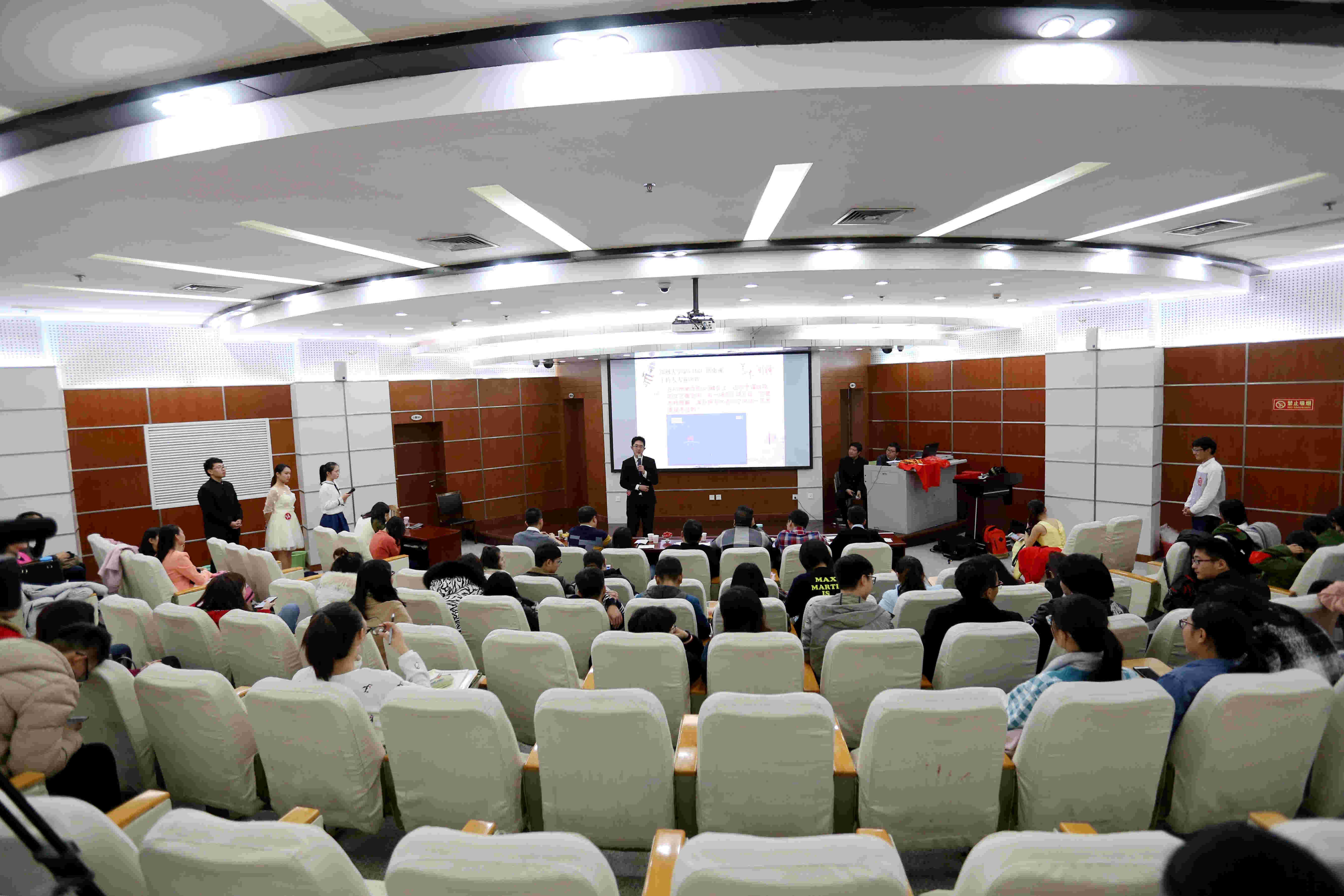 郑州大学第十四届广播电视主持人大赛圆满落幕(图)