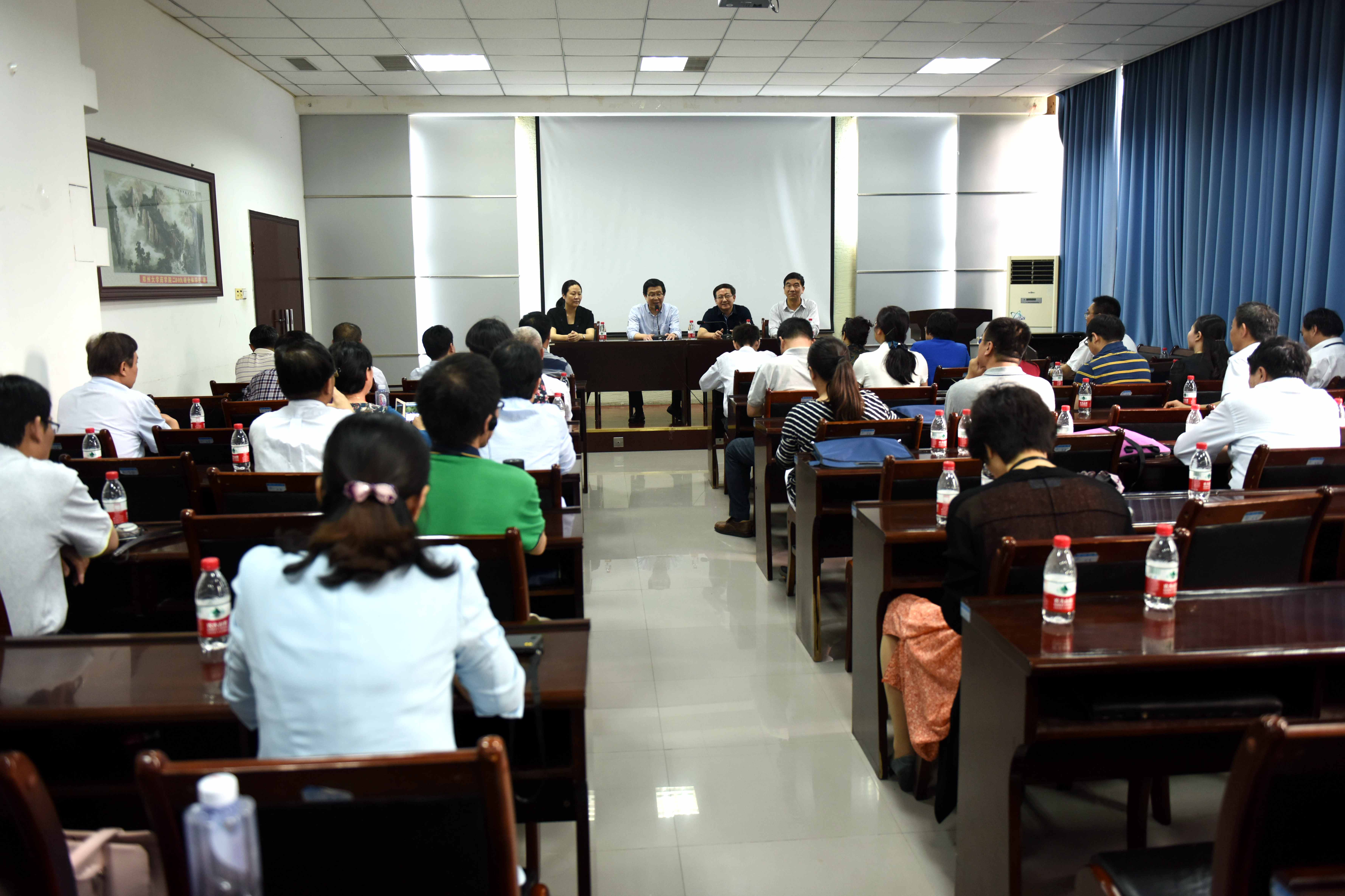 河南省委统战部第28期党外领导干部培训班学员到我校进行现场教学