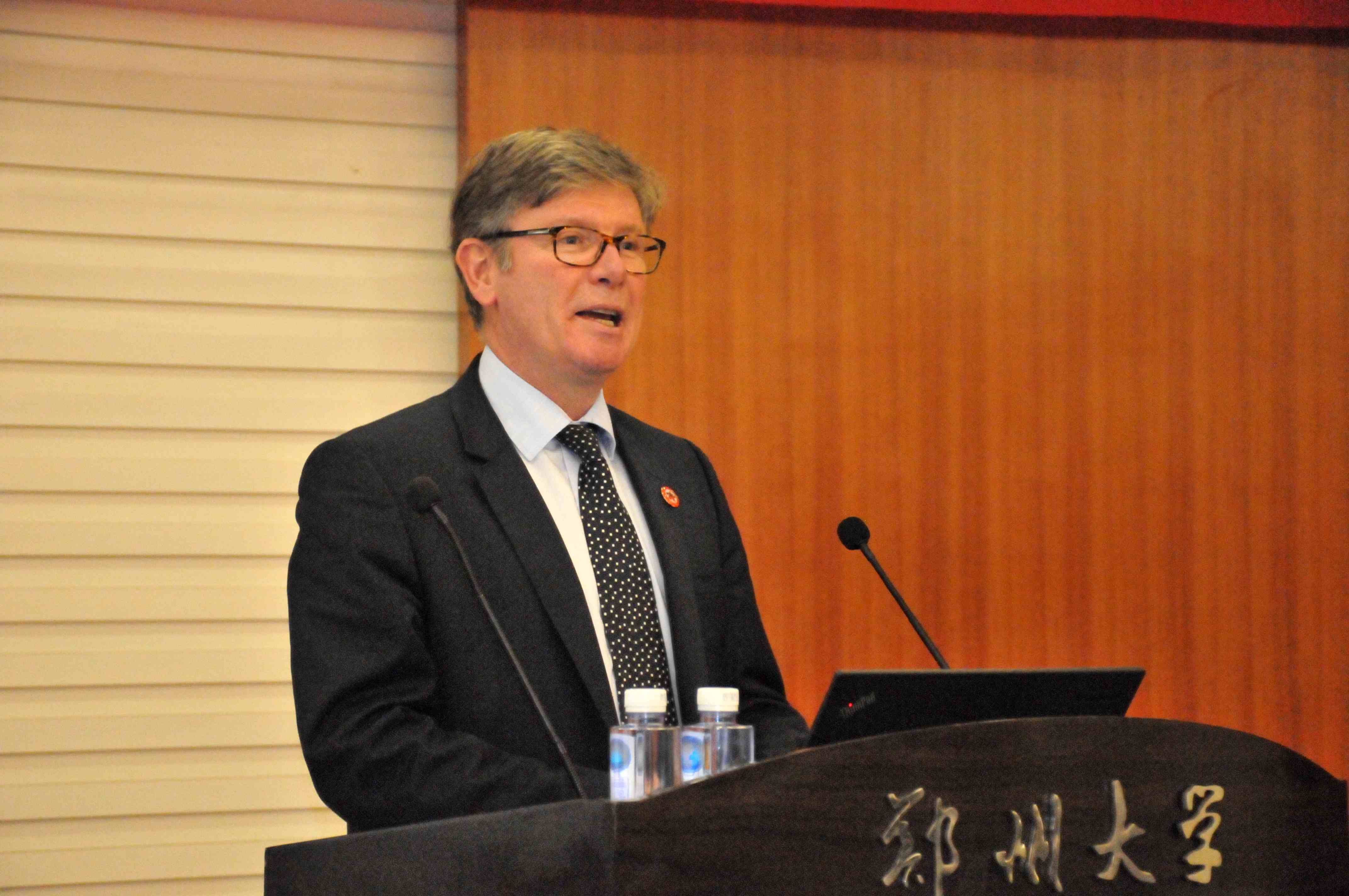 郑州大学医学科学院院长尼古拉斯·罗伯特·莱蒙教授当选中国工程院外籍院士（图）