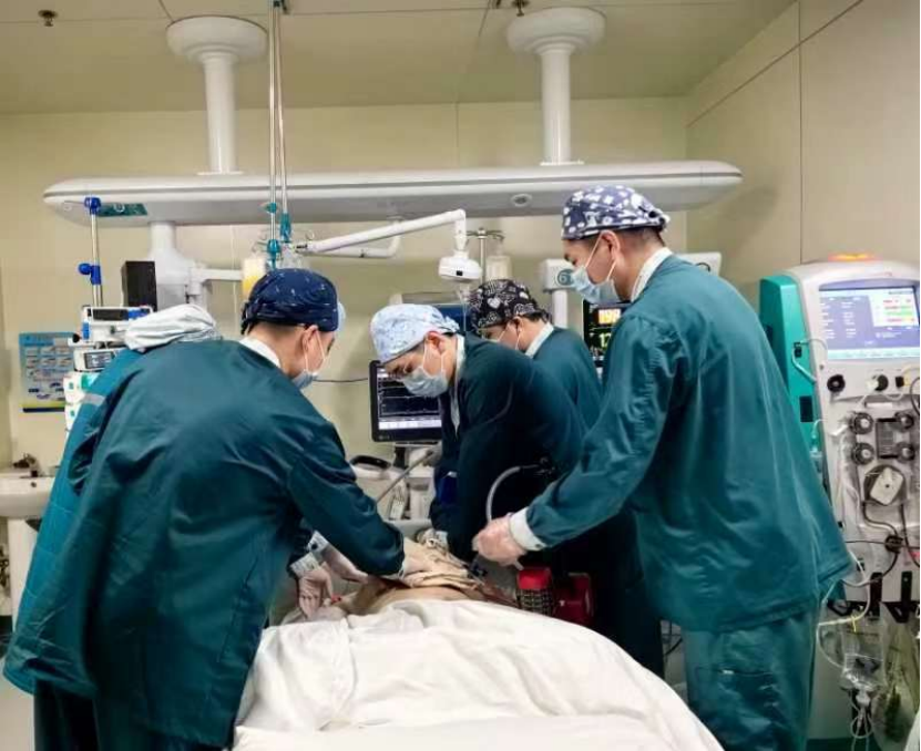 郑州大学第二附属医院重症医学科春节期间坚守岗位，抒写最美“敬业福”
