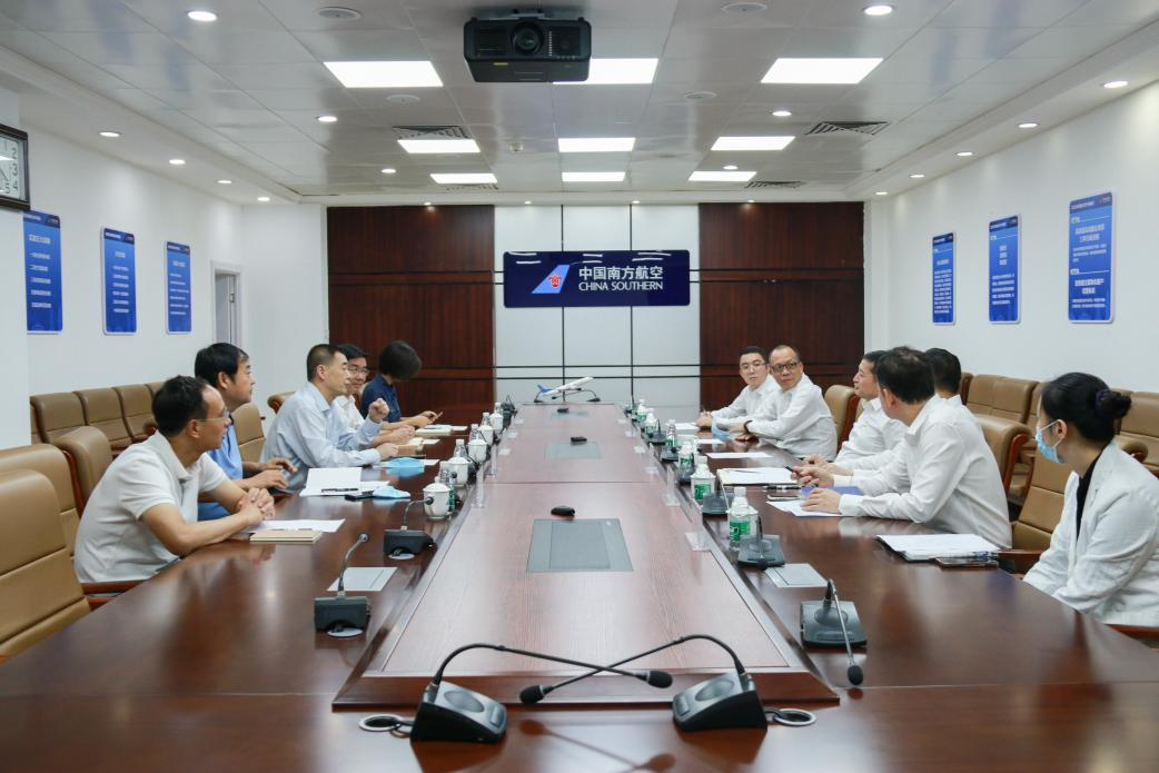 郑州大学赴中国南方航空河南公司访企拓岗