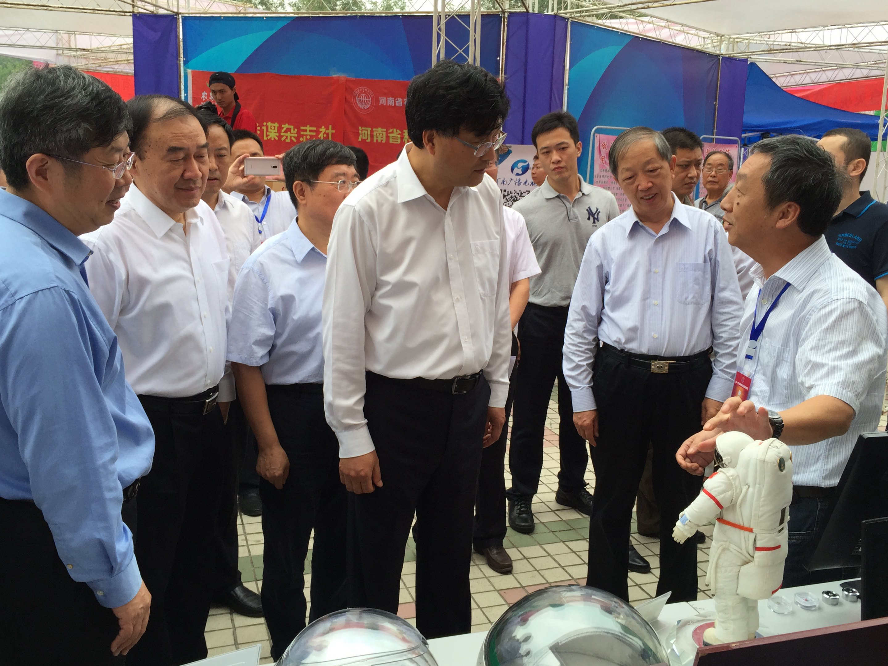 郑州大学参加2017年全国科普日河南省暨郑州市主场活动（图）