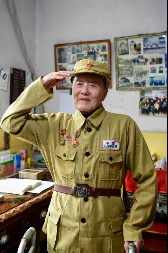繁霜心头血，千峰秋叶丹——致敬英雄
