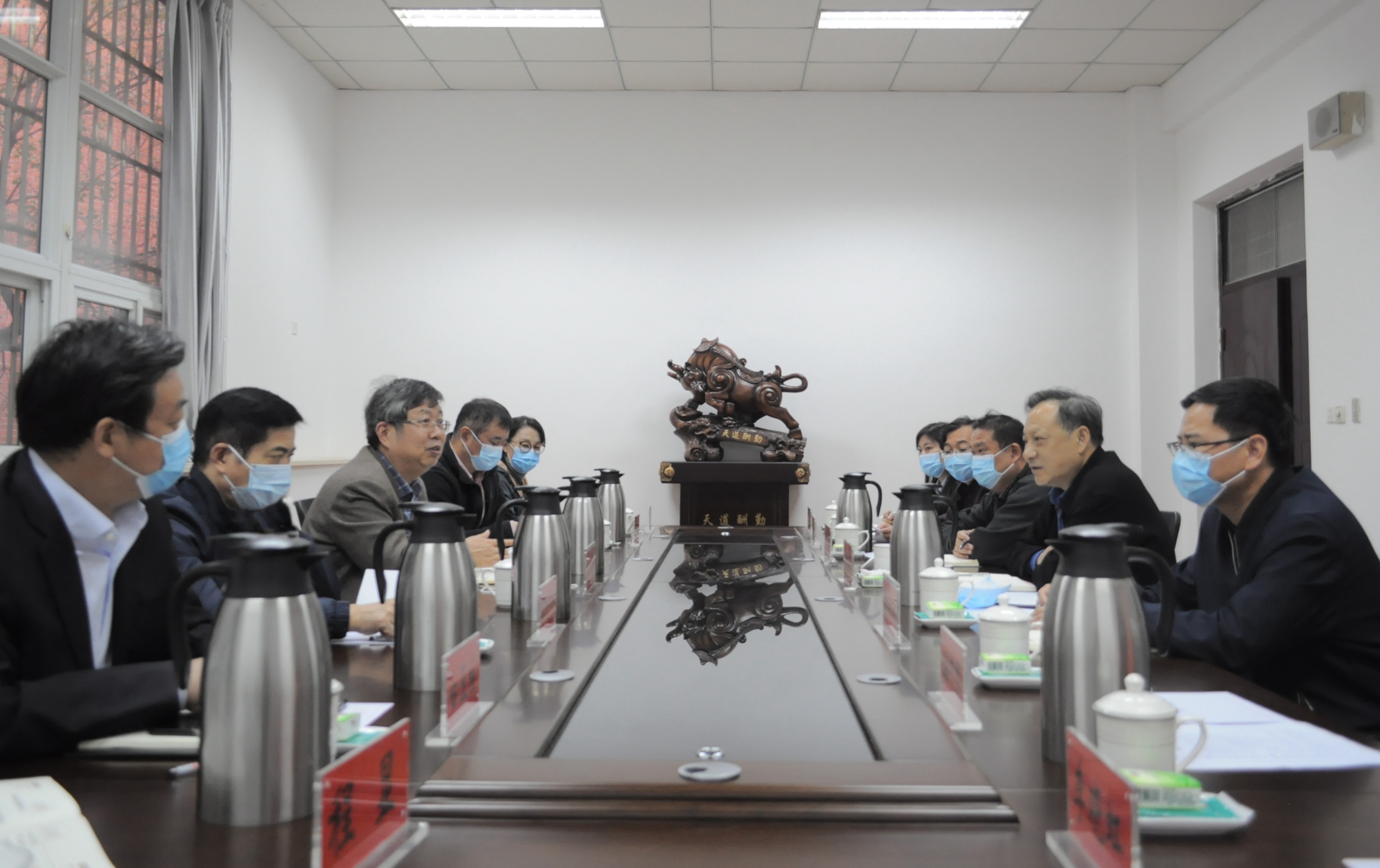 刘炯天到哲学学院调研