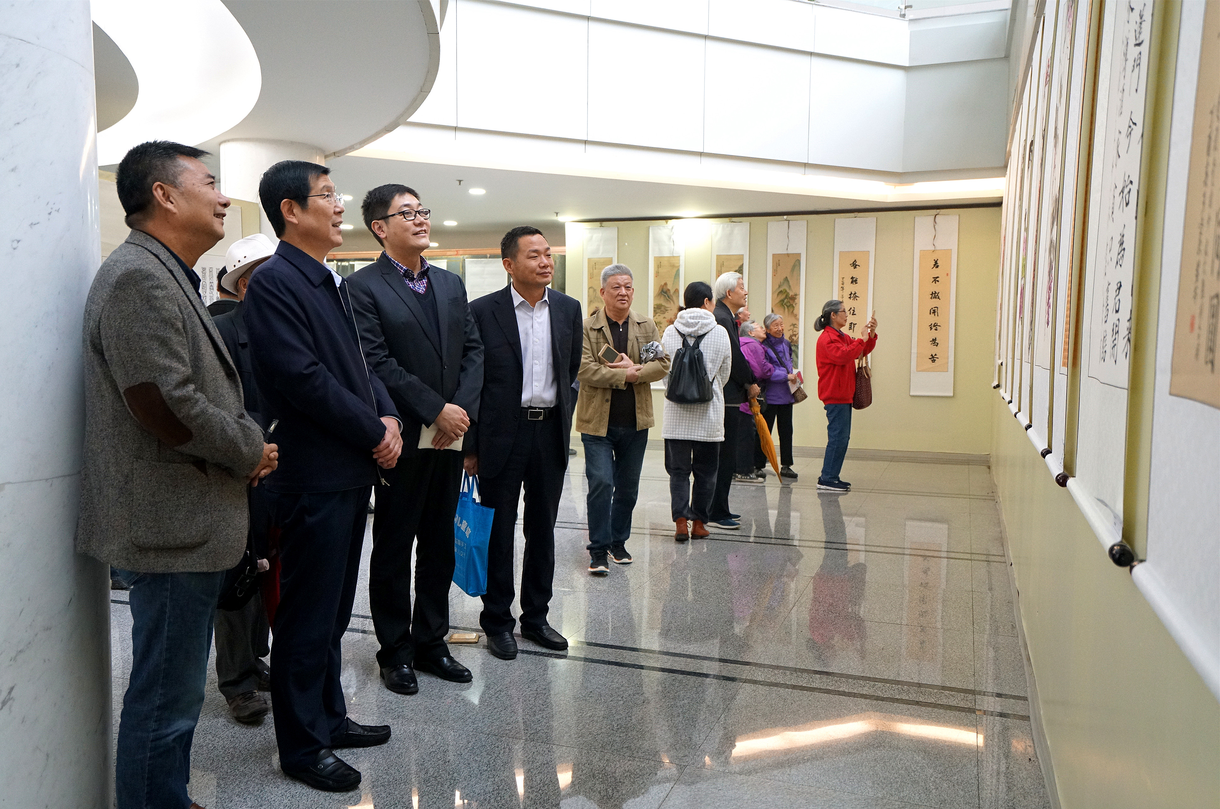 郑州大学举办“喜迎十九大•翰墨写华章”教职工书画作品展（图）